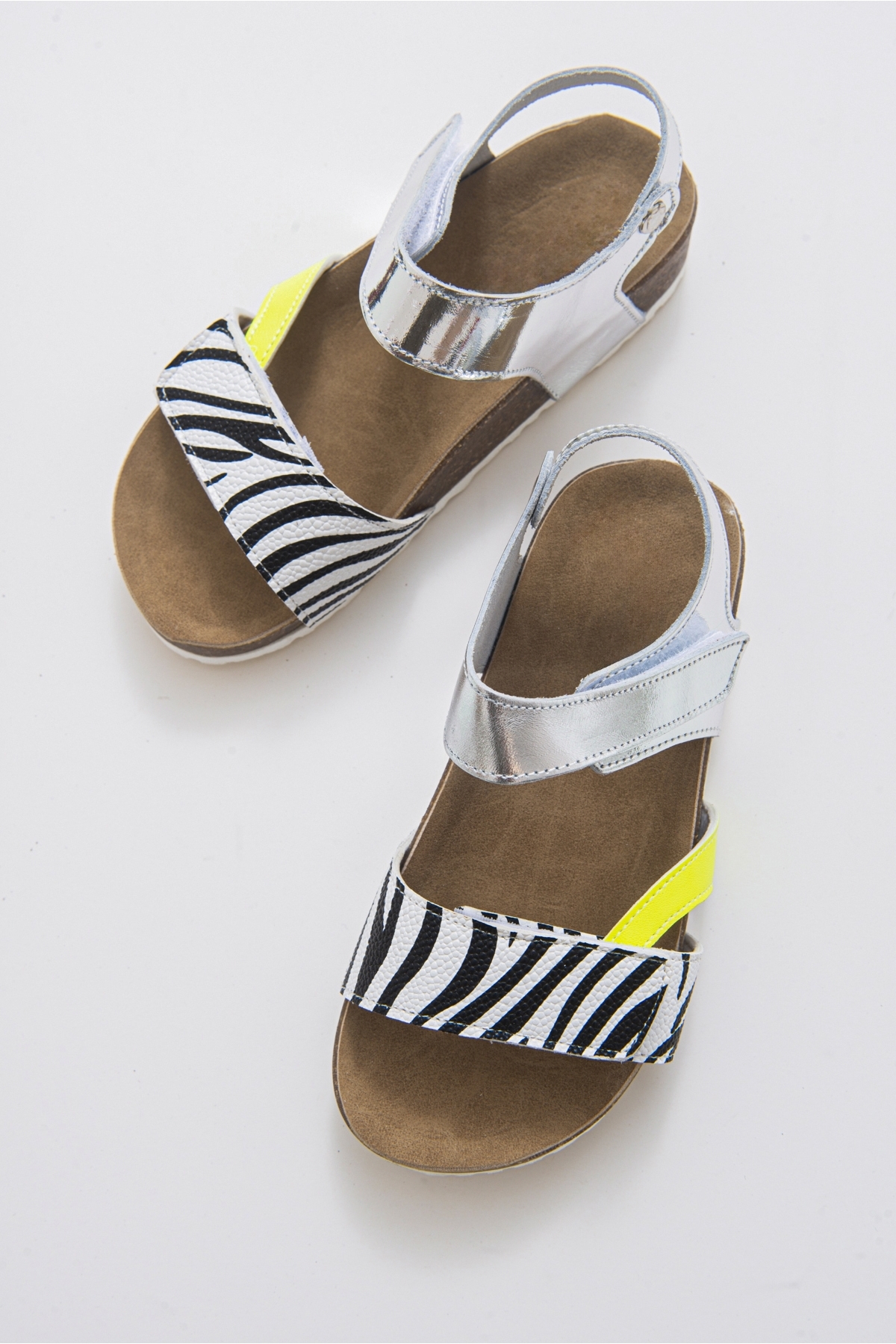 Kız Çocuk Gümüş Deri Ortopedik Destekli Çocuk Sandalet - Görsel 4