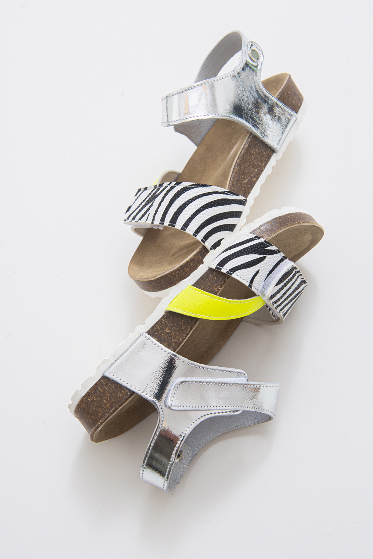 Kız Çocuk Gümüş Deri Ortopedik Destekli Çocuk Sandalet - Görsel 5