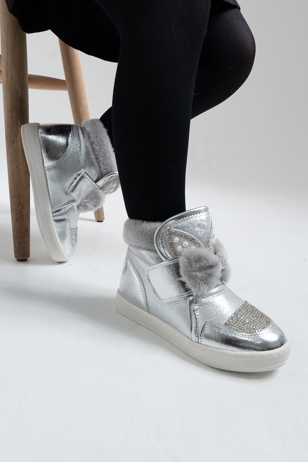 Kız Çocuk Gümüş Suni Deri Anatomik Taşlı Günlük Bot - Görsel 4