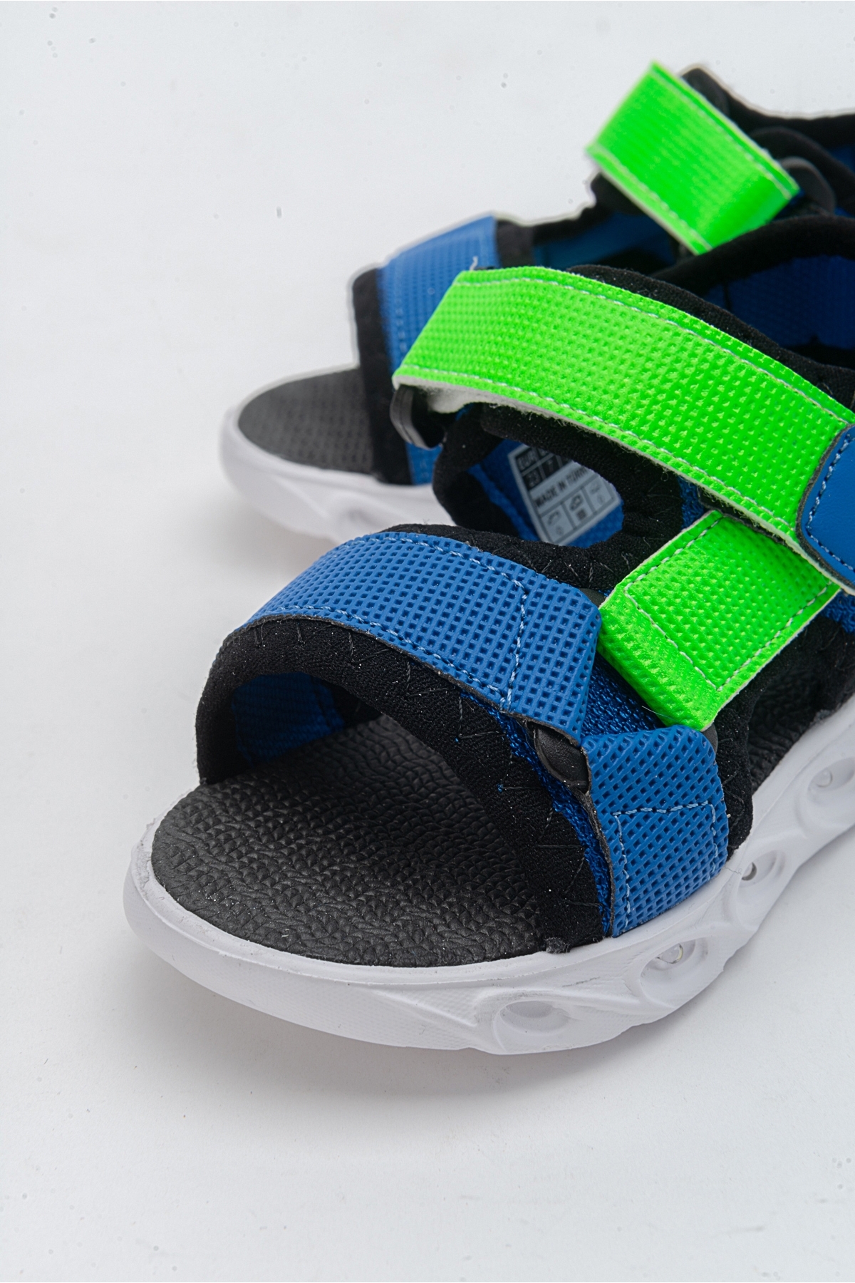 Erkek Çocuk Sax-Siyah Işıklı Anatomik Hafif Spor Sandalet - Görsel 2