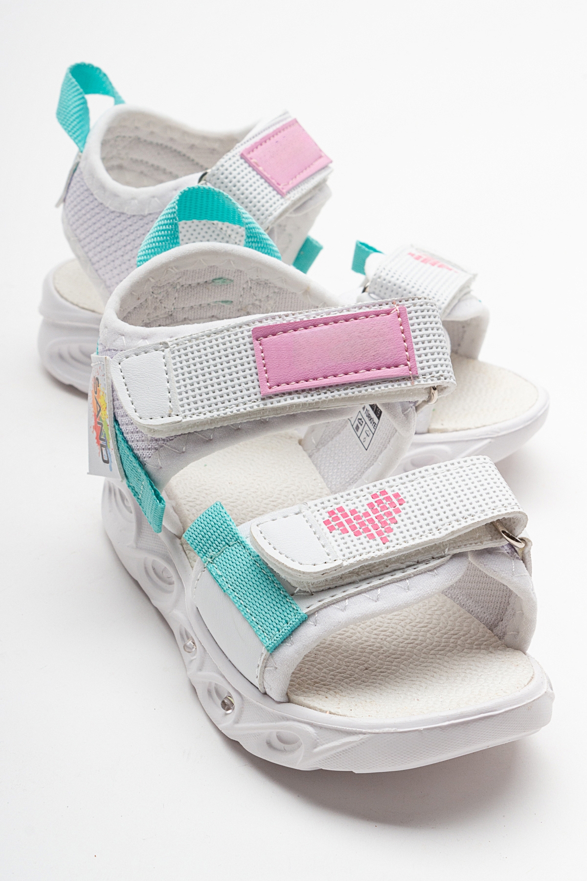 Mnpc Kız Çocuk Beyaz Işıklı Anatomik Hafif Spor Sandalet model görseli