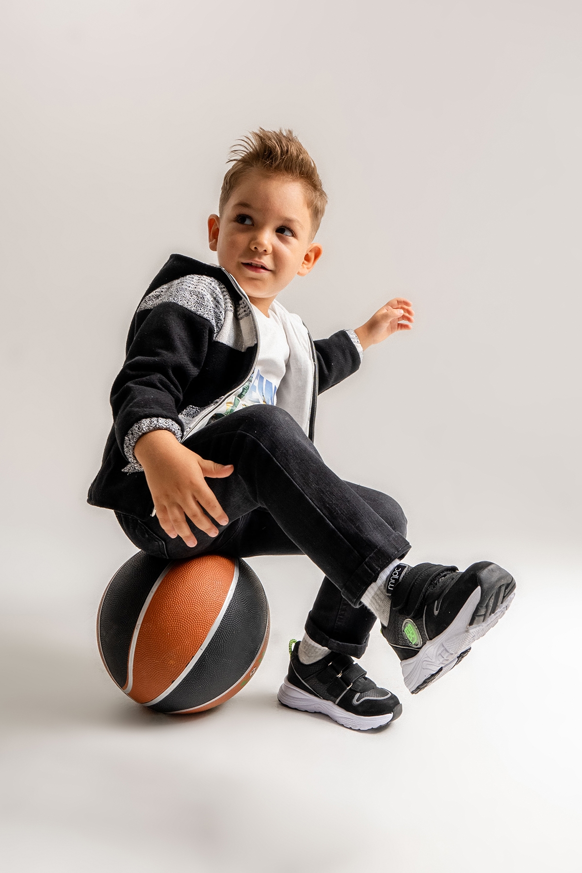 Erkek Çocuk Siyah Hakiki Deri Anatomik Günlük Ayakkabı - Görsel 3