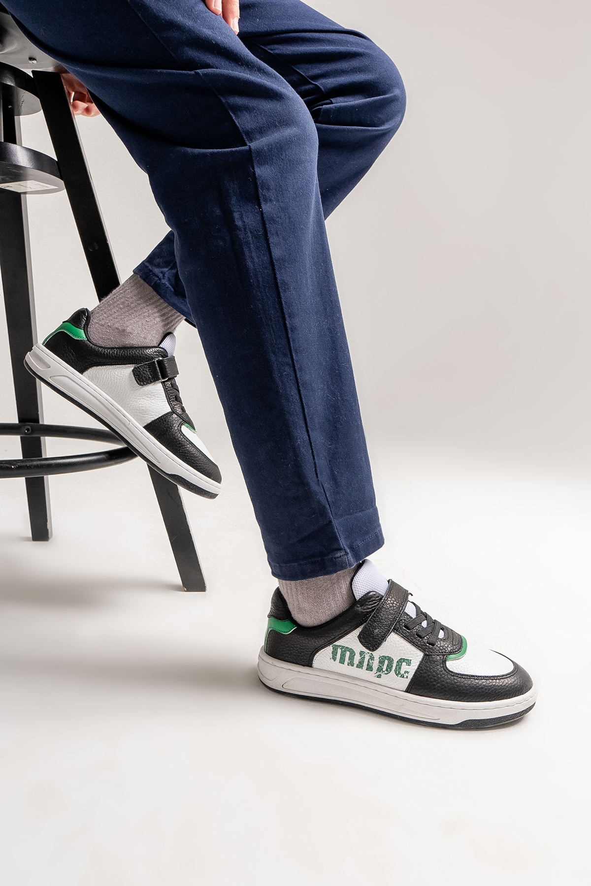 Erkek Çocuk Siyah-Beyaz Hakiki Deri Anatomik Günlük Ayakkabı - Görsel 6