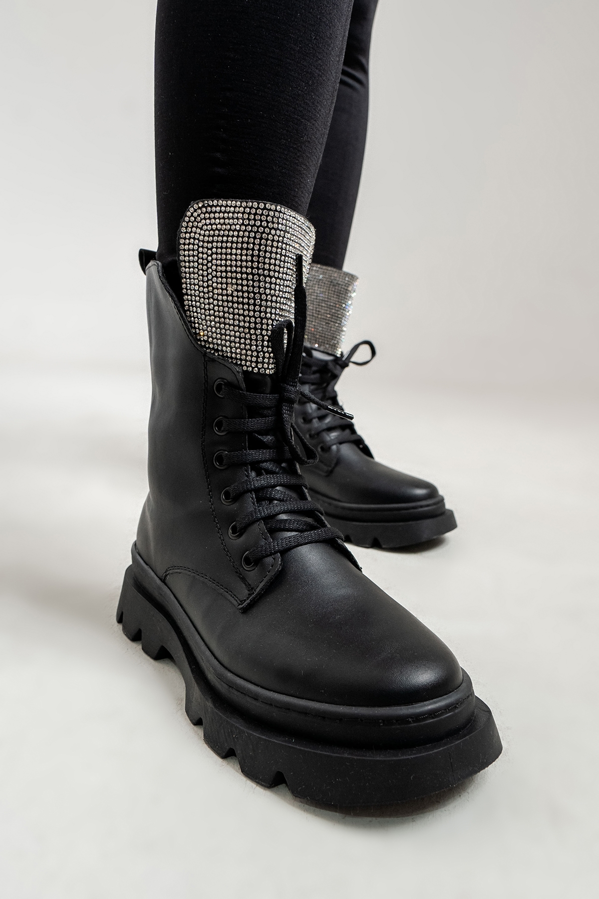 Kız Çocuk Siyah Anatomik Taşlı Günlük Bot - Görsel 3