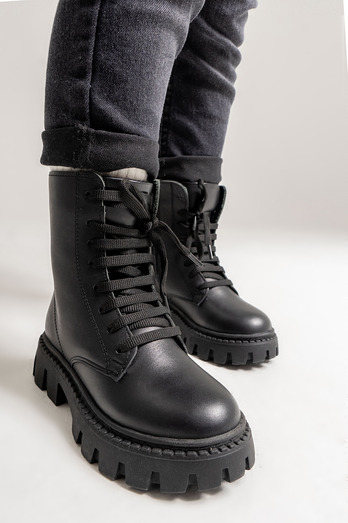 Kız Çocuk Siyah Hakiki Deri Anatomik Postal - Görsel 5