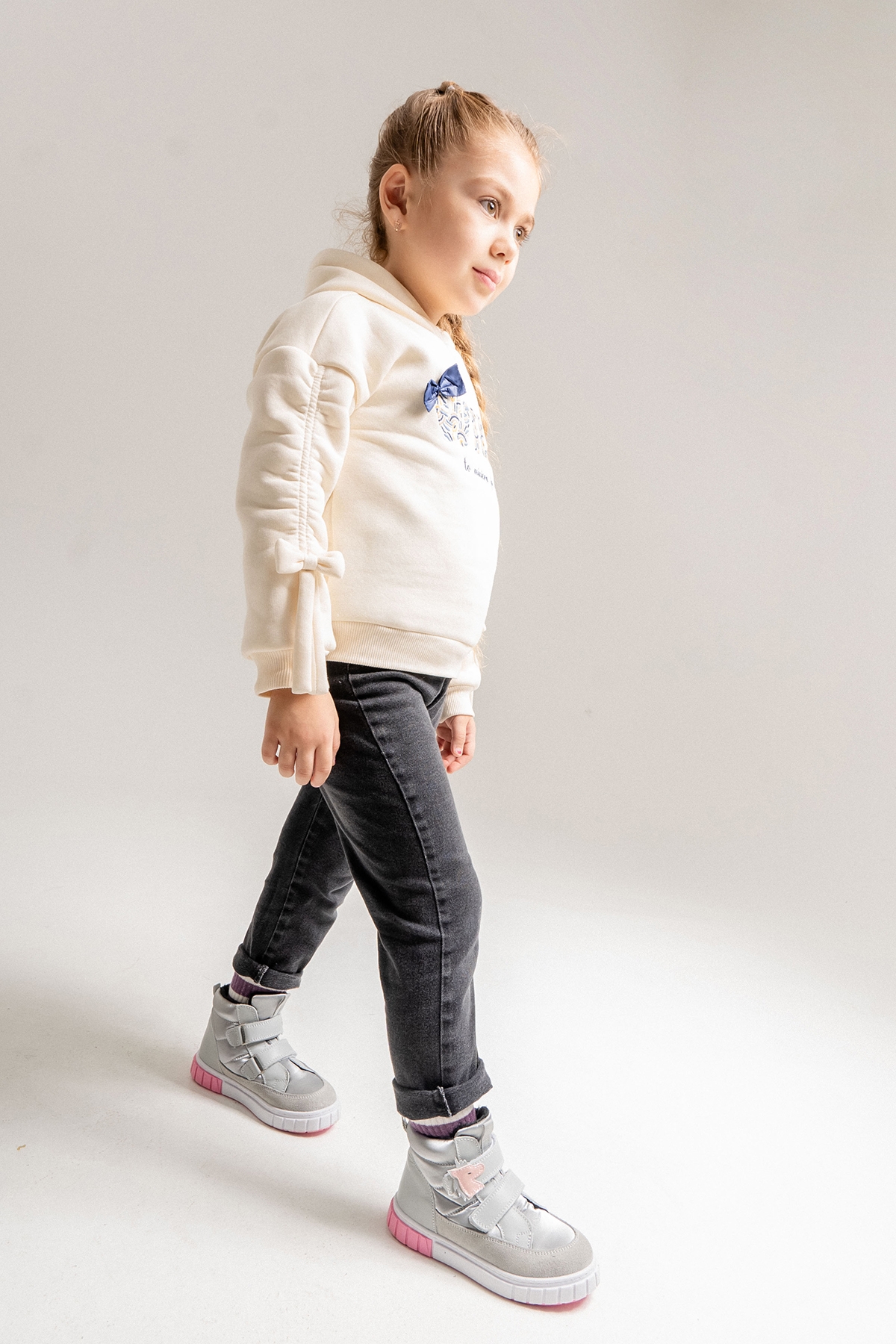 Kız Çocuk Gri Hakiki Deri Anatomik Günlük Bot - Görsel 2