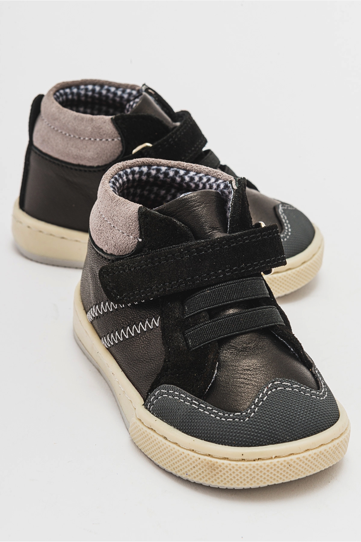 Erkek Çocuk Siyah Hakiki Deri Anatomik Günlük Bot - Görsel 2