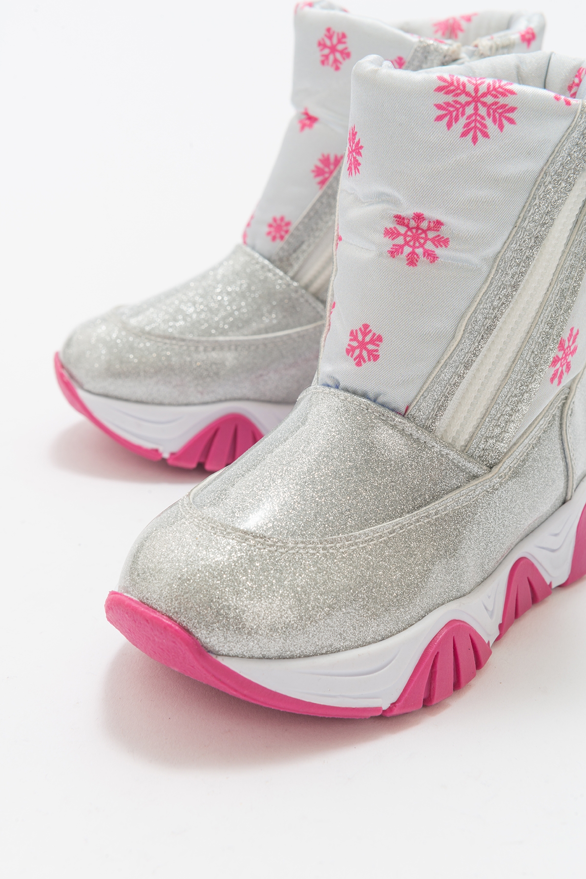 Kız Çocuk Gümüş Simli Rugan Deri Kürklü Anatomik Kar Botu - Görsel 3