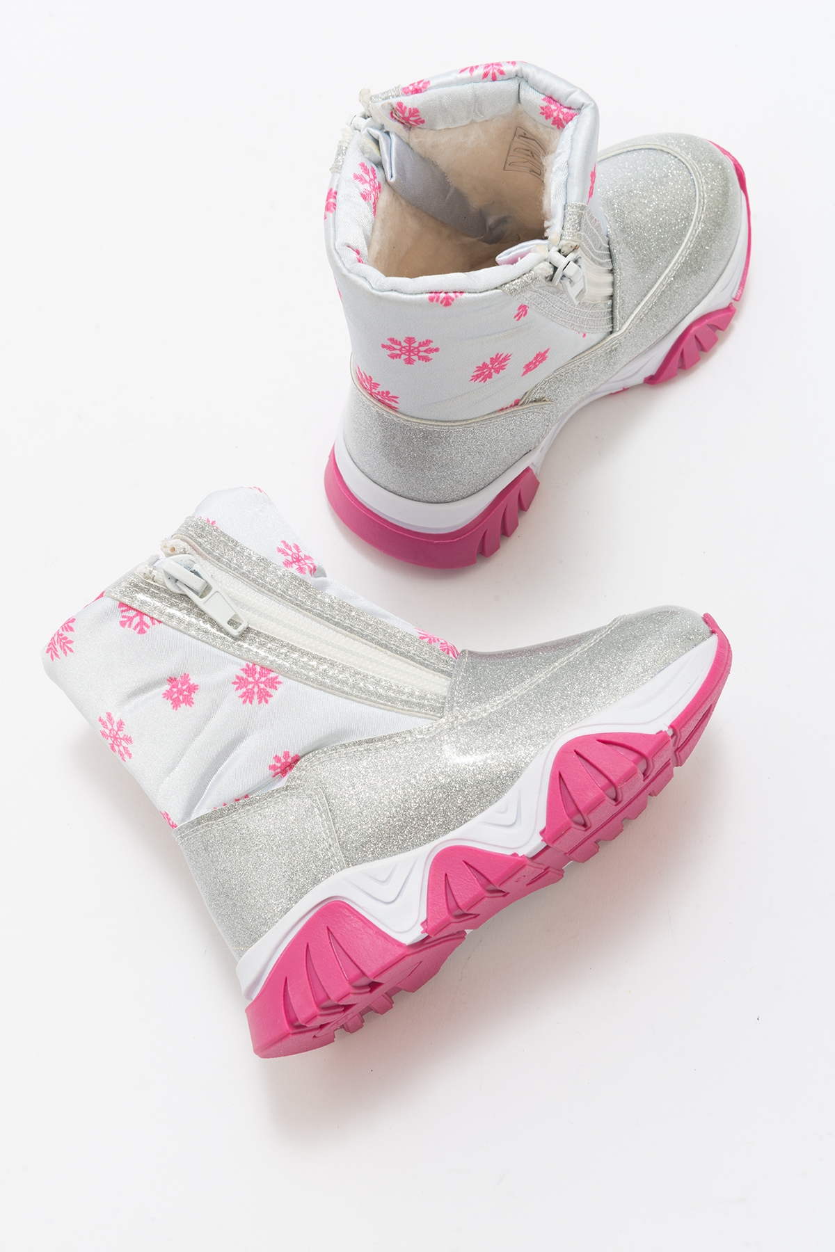 Kız Çocuk Gümüş Simli Rugan Deri Kürklü Anatomik Kar Botu - Görsel 4