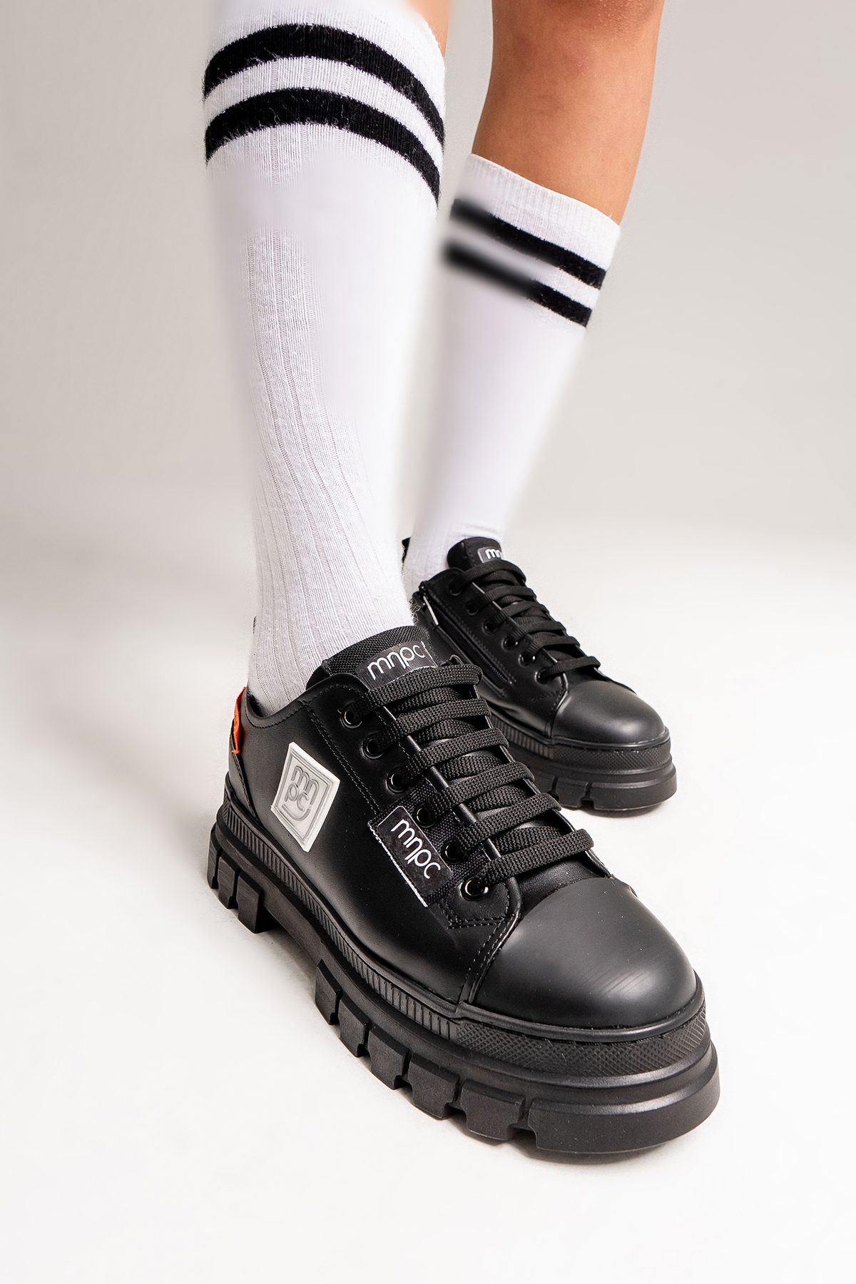 Kız Çocuk Siyah Anatomik Günlük Ayakkabı - Görsel 5