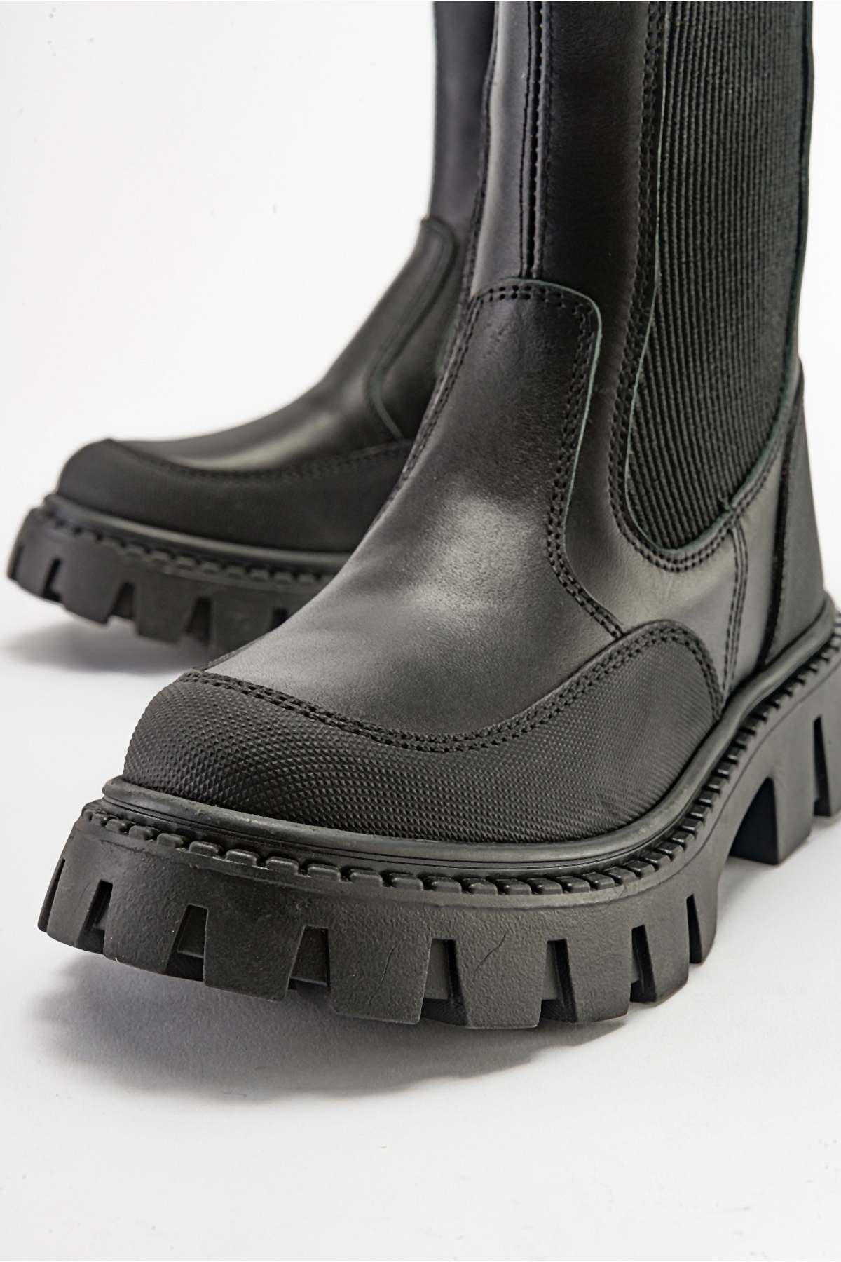 Kız Çocuk Siyah Hakiki Deri Anatomik Postal - Görsel 3