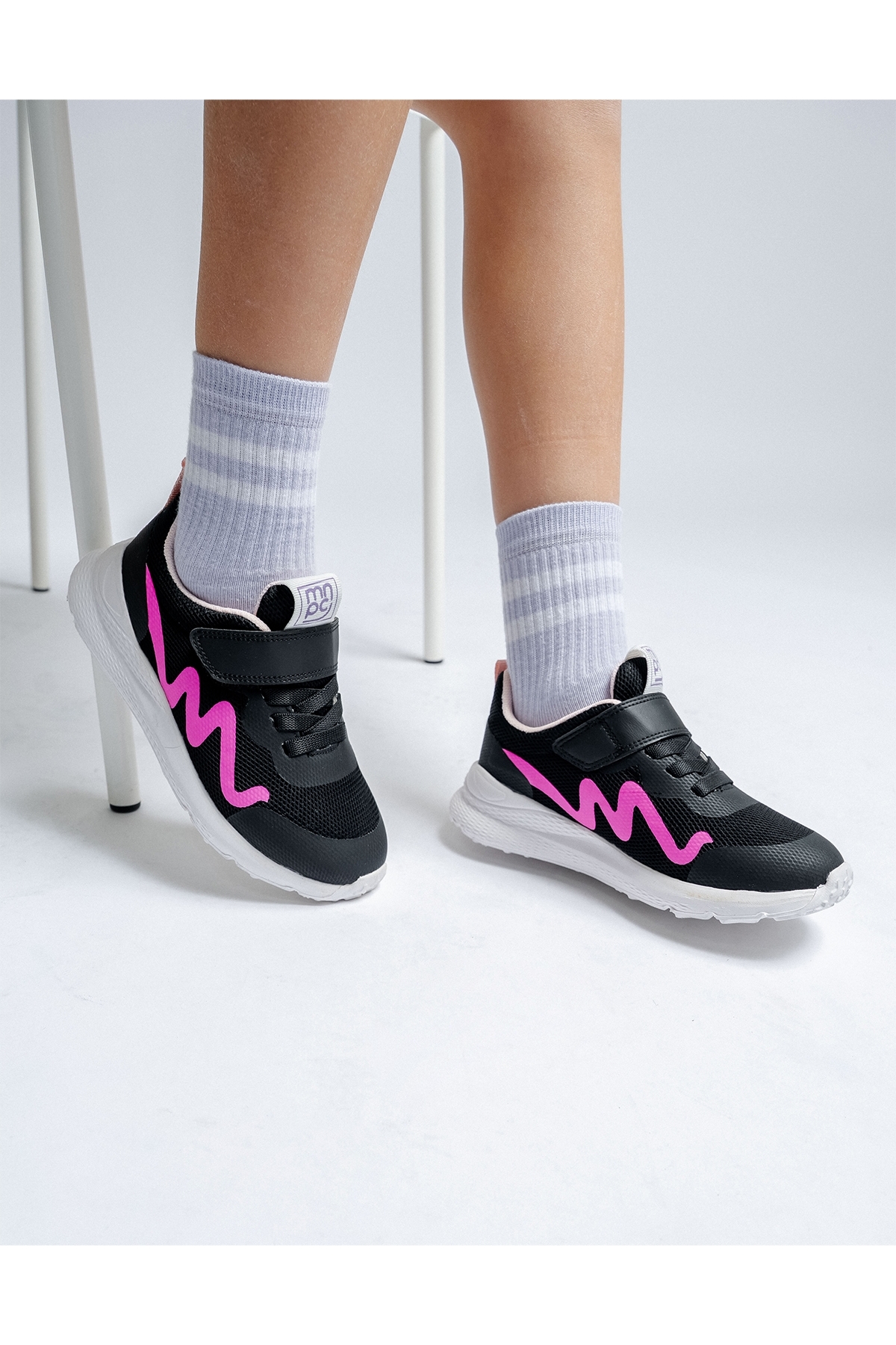Kız Çocuk Siyah Spor Ayakkabı - Görsel 4