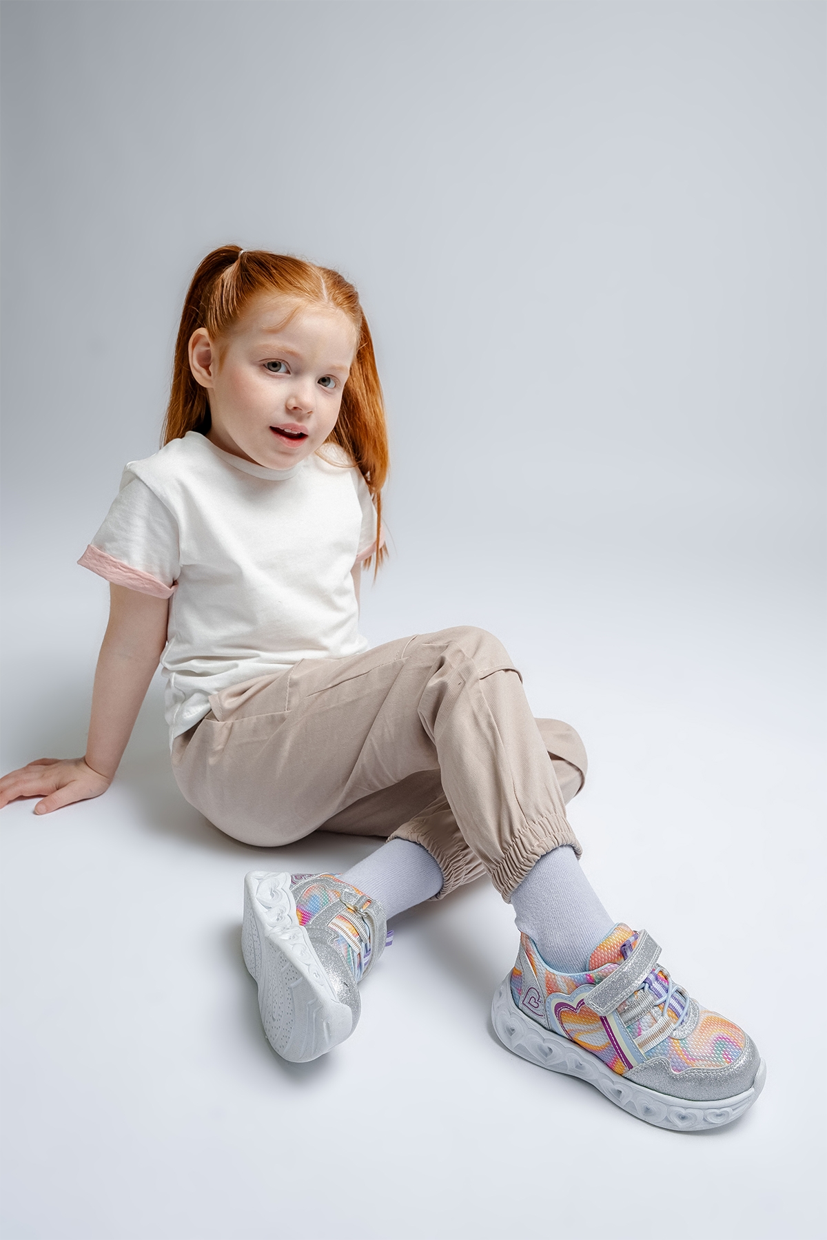 Kız Çocuk Gümüş Işıklı Spor Ayakkabı - Görsel 2