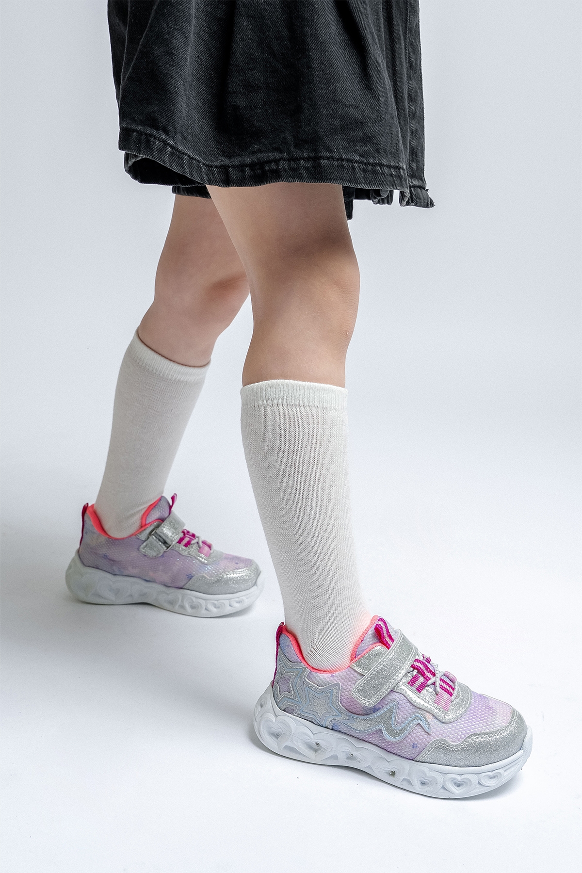 Kız Çocuk Gümüş Işıklı Spor Ayakkabı - Görsel 2