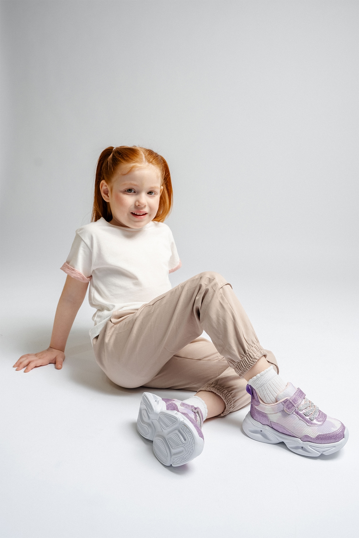Kız Çocuk Lila Işıklı Spor Ayakkabı - Görsel 2