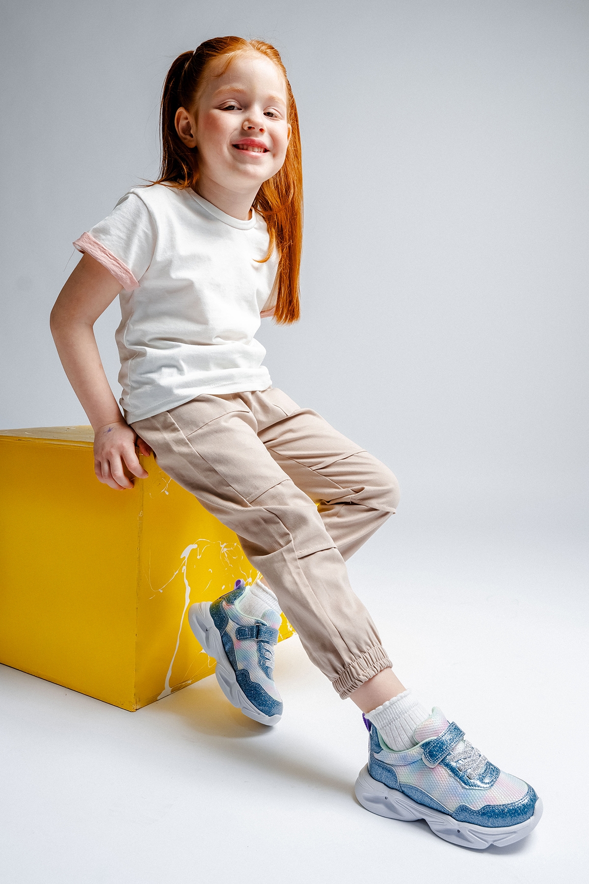 Kız Çocuk Mavi Işıklı Spor Ayakkabı - Görsel 2