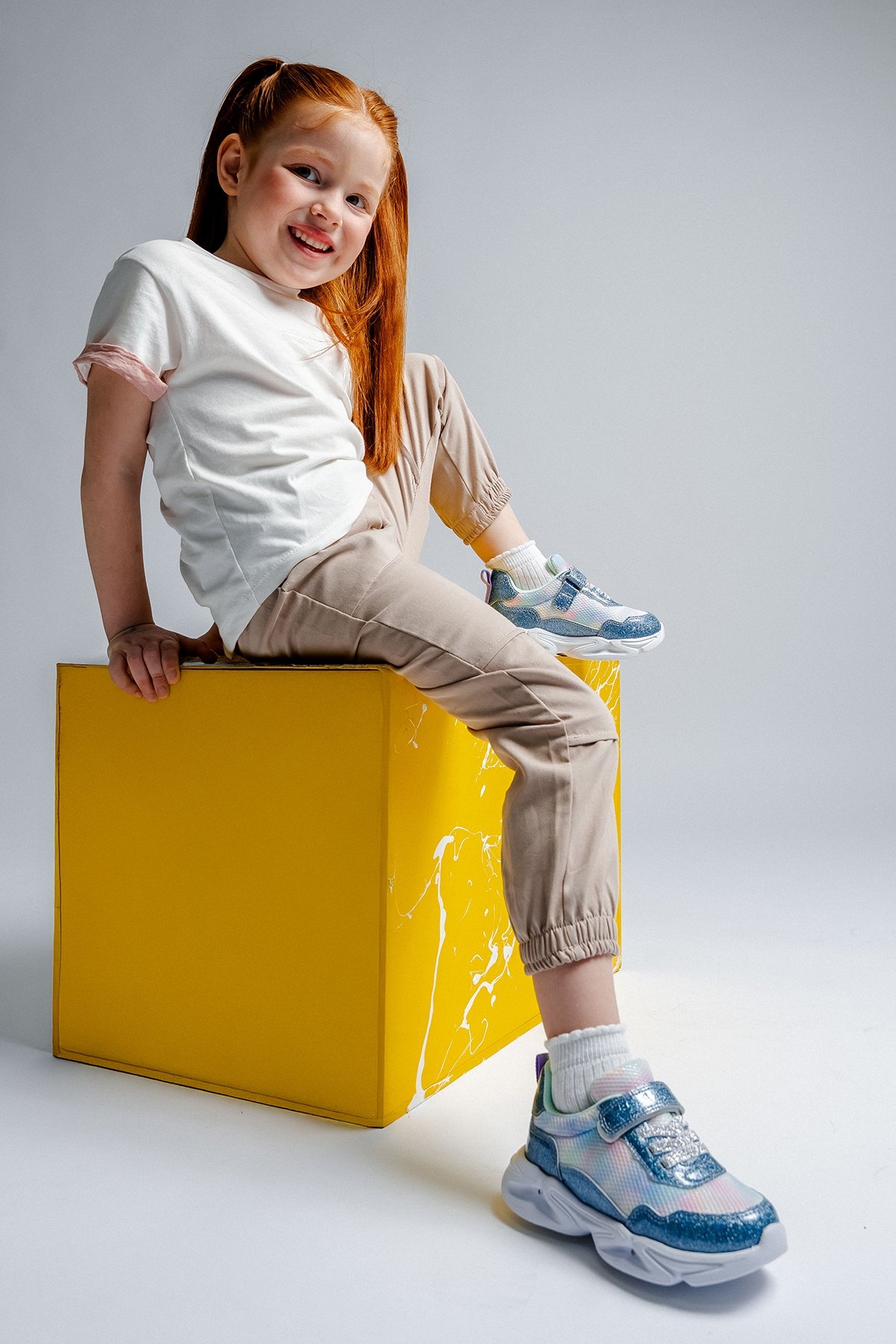 Kız Çocuk Mavi Işıklı Spor Ayakkabı - Görsel 3