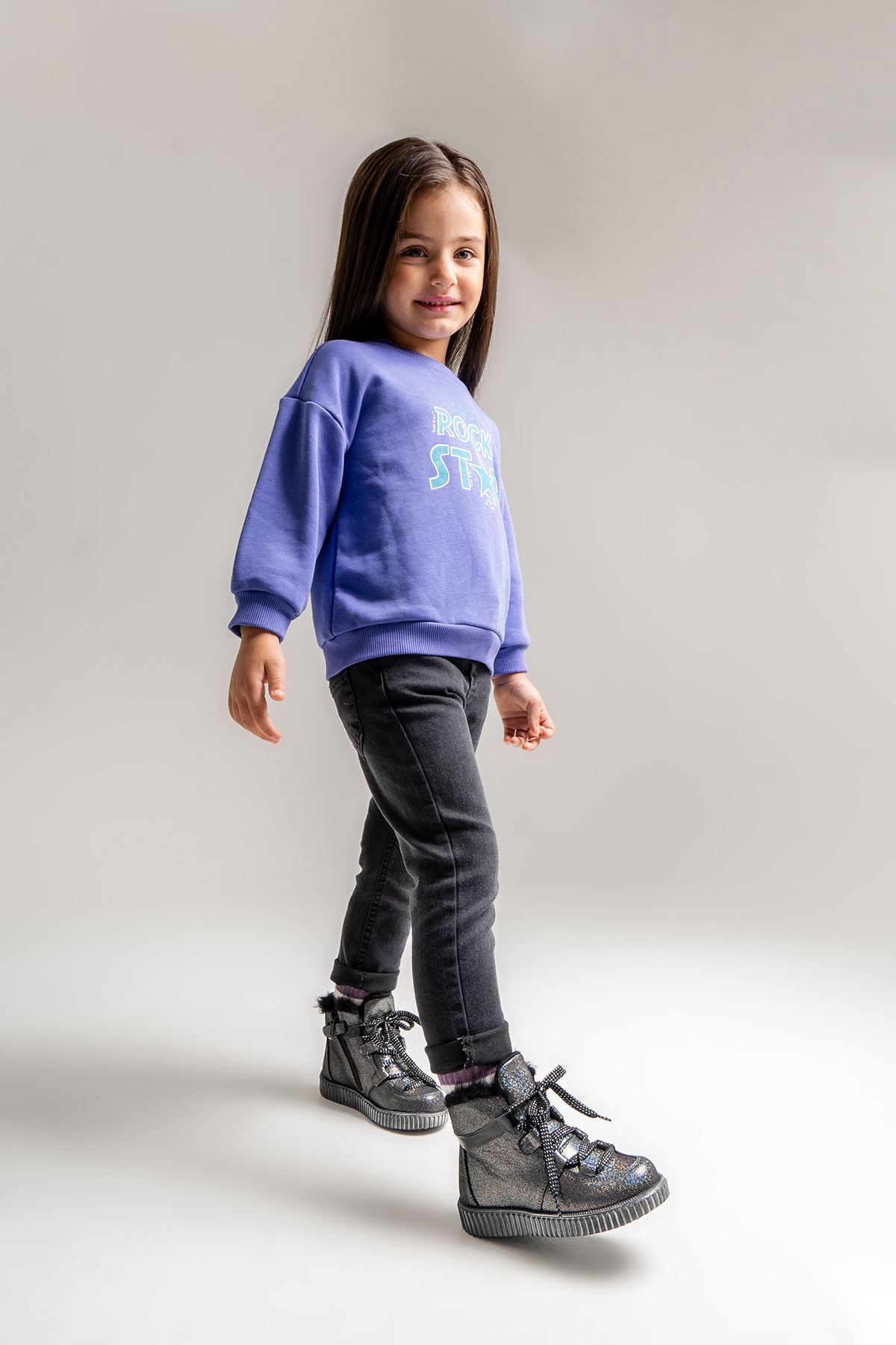 Kız Çocuk Siyah Simli Hakiki Deri Anatomik Günlük Bot - Görsel 2