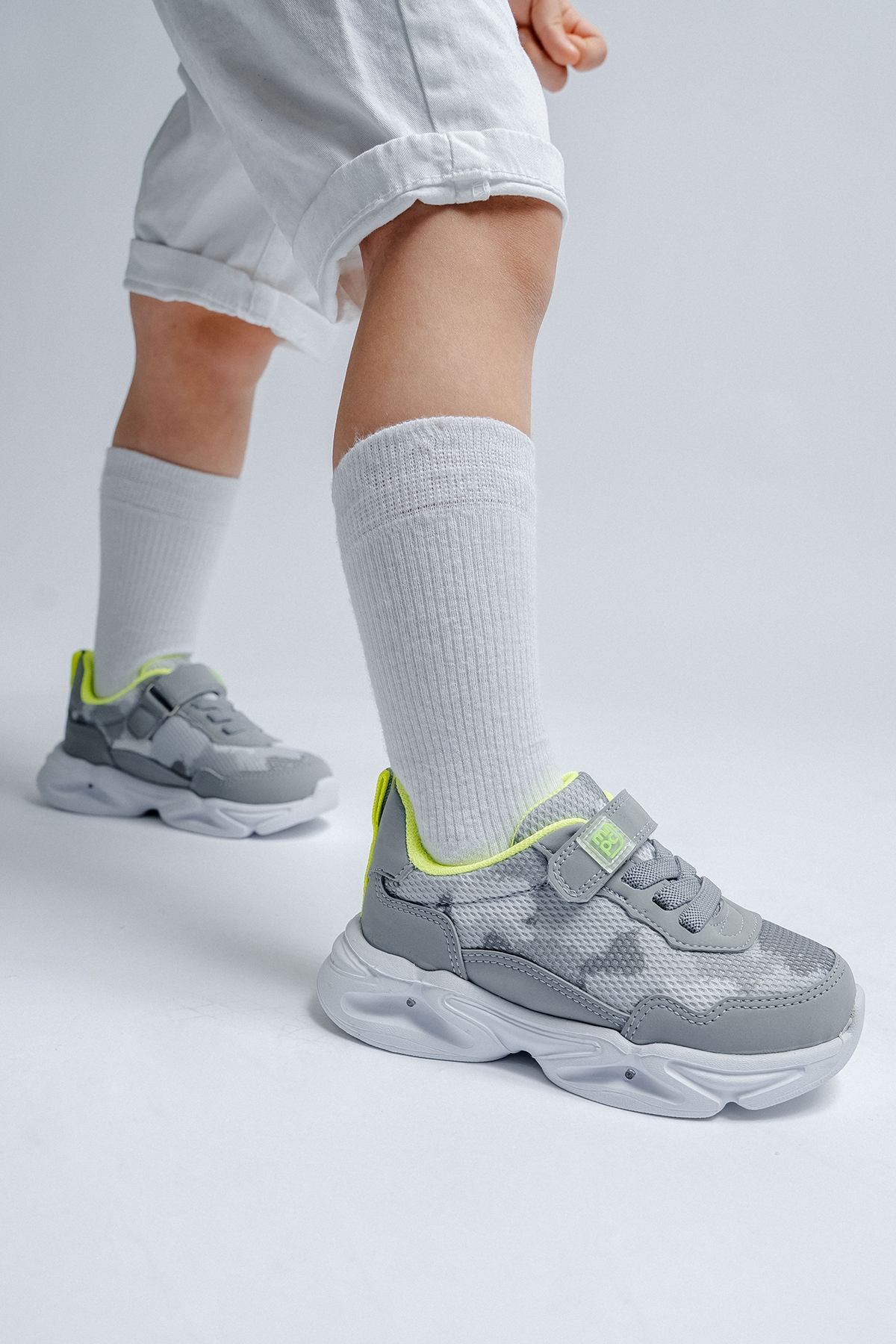 Erkek Çocuk Gri Işıklı Spor Ayakkabı - Görsel 6