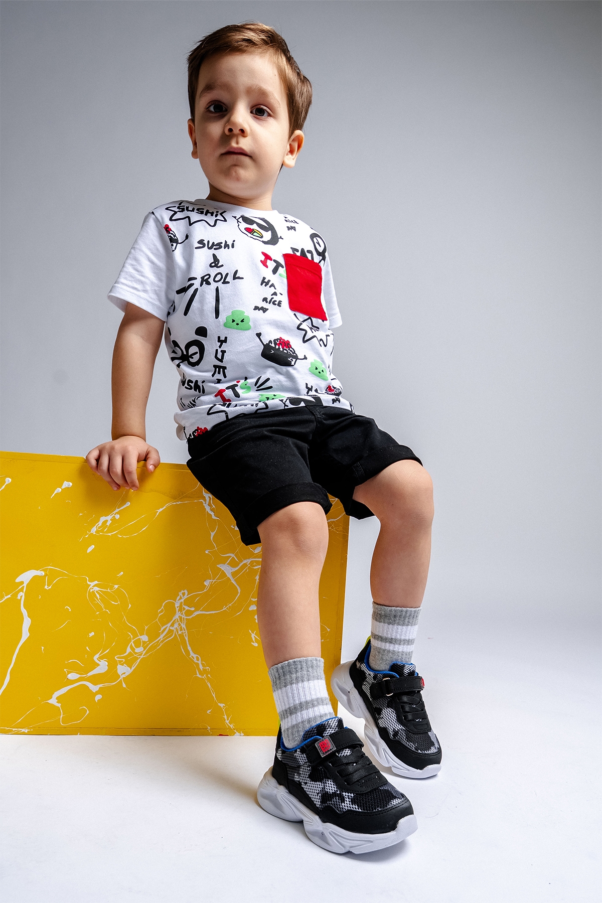 Erkek Çocuk Siyah Işıklı Spor Ayakkabı - Görsel 2