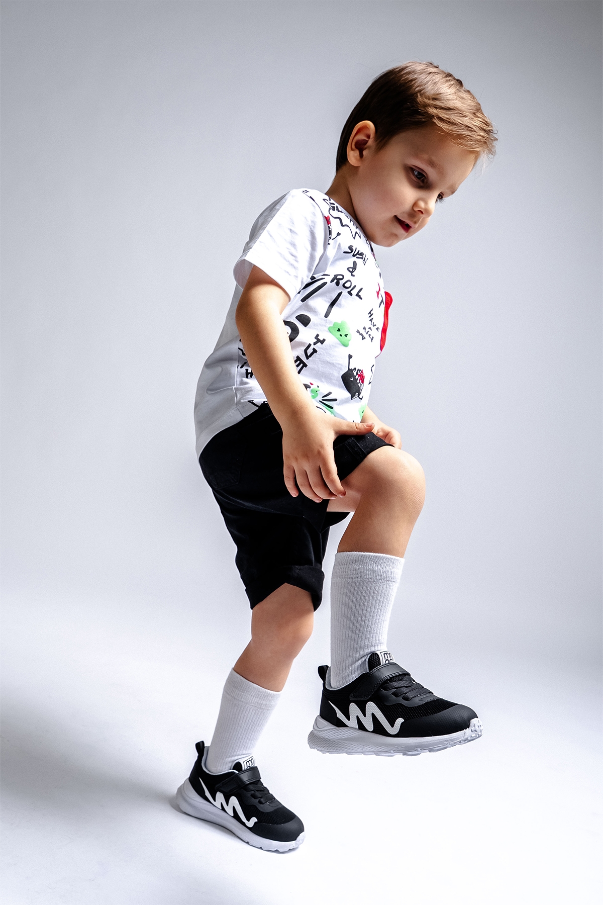 Erkek Çocuk Siyah Spor Ayakkabı - Görsel 2