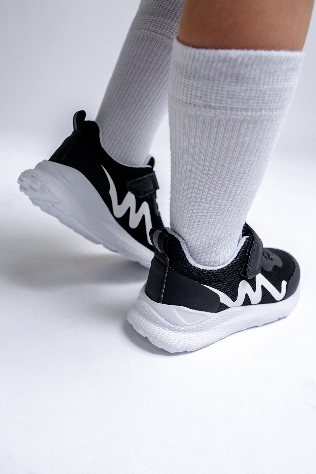 Erkek Çocuk Siyah Spor Ayakkabı - Görsel 6