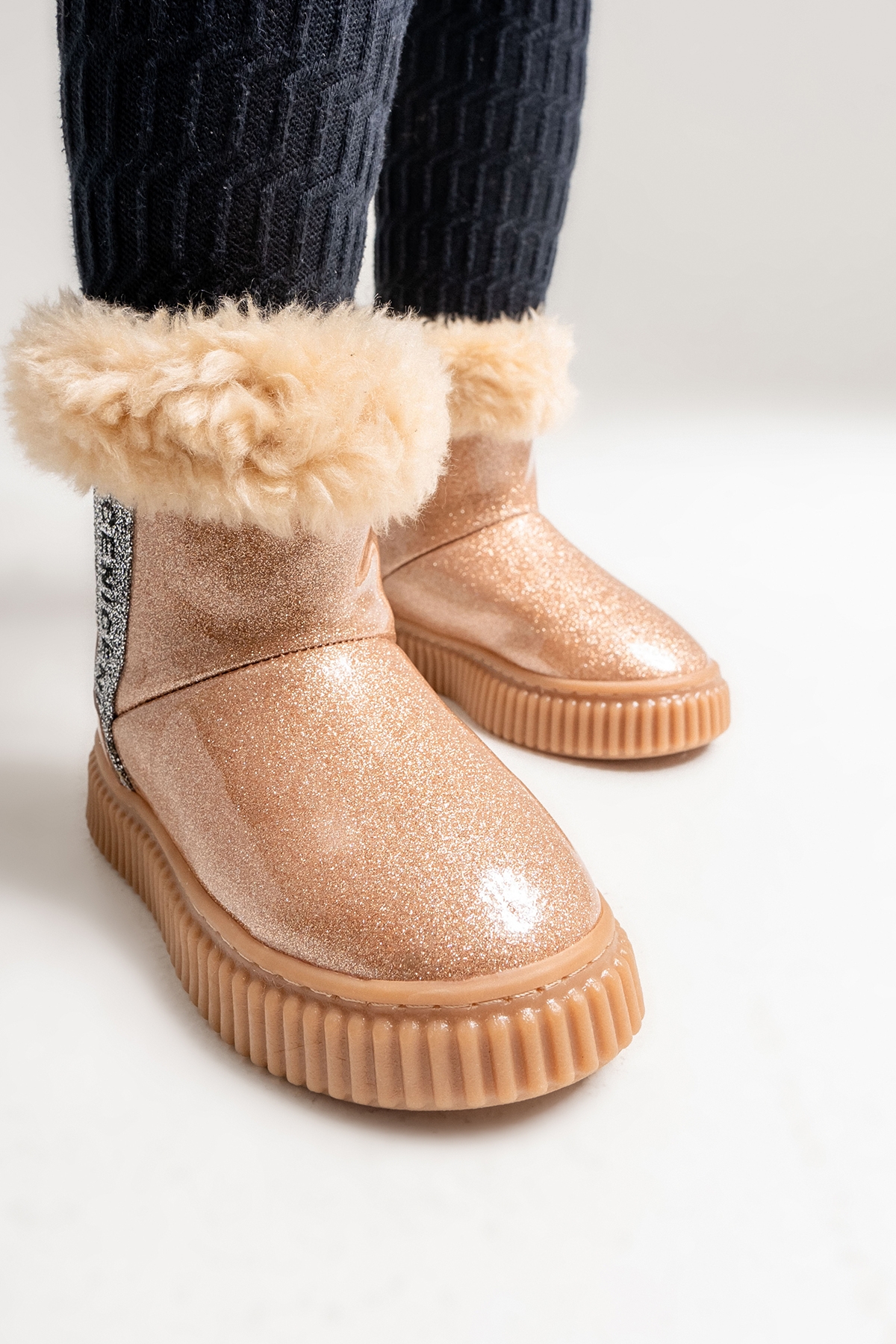 Kız Çocuk Platin Simli Suni Deri Kürklü Anatomik Kar Botu - Görsel 4