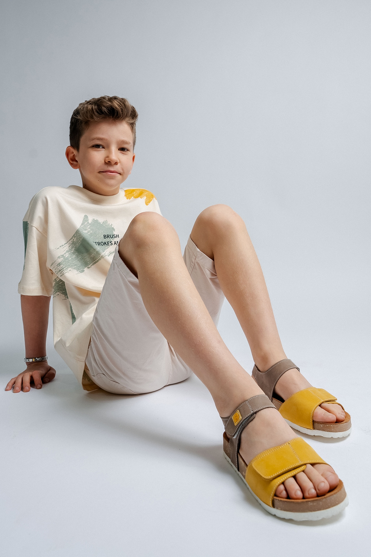 Unisex Çocuk Gri-Sarı Hakiki Deri Mantar Tabanlı Günlük Çocuk Sandalet - Görsel 4