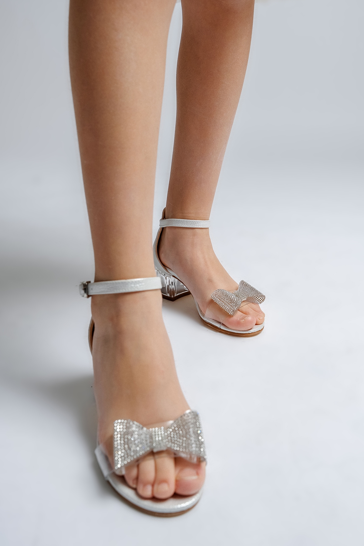 Kız Çocuk Sedef Şeffaf Taşllı Tasarım Abiye Ayakkabı - Görsel 4