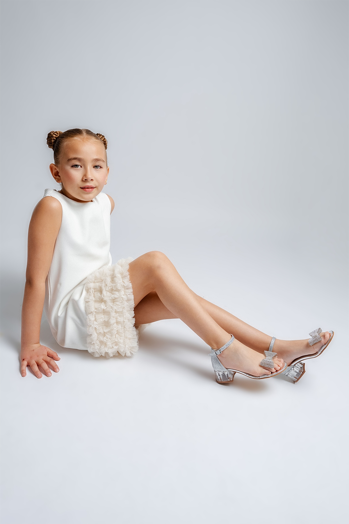 Kız Çocuk Gümüş Şeffaf Taşllı Tasarım Abiye Ayakkabı - Görsel 3
