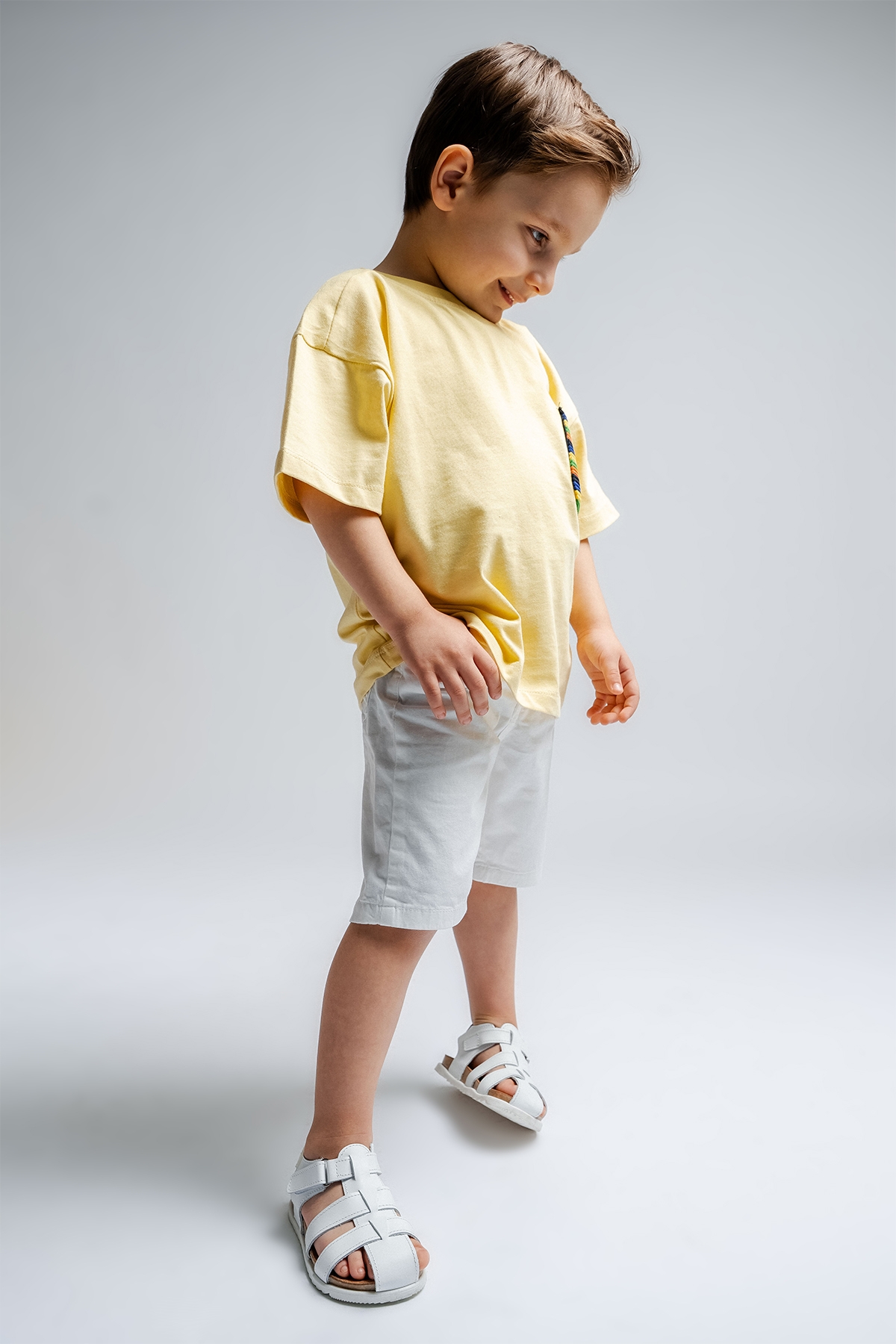 Unisex Çocuk Beyaz Hakiki Deri Mantar Tabanlı Günlük Çocuk Sandalet - Görsel 3