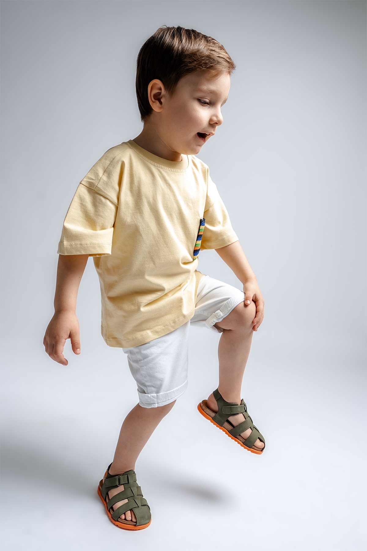 Unisex Çocuk Haki Hakiki Deri Mantar Tabanlı Günlük Çocuk Sandalet - Görsel 2