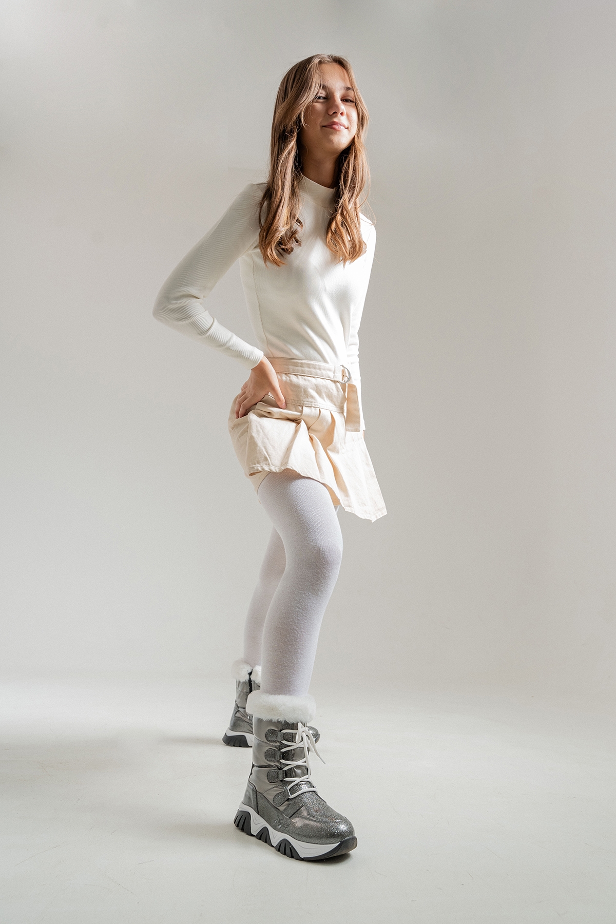 Kız Çocuk Platin Simli Rugan Deri Suya Dayanıklı Günlük Bot - Görsel 2