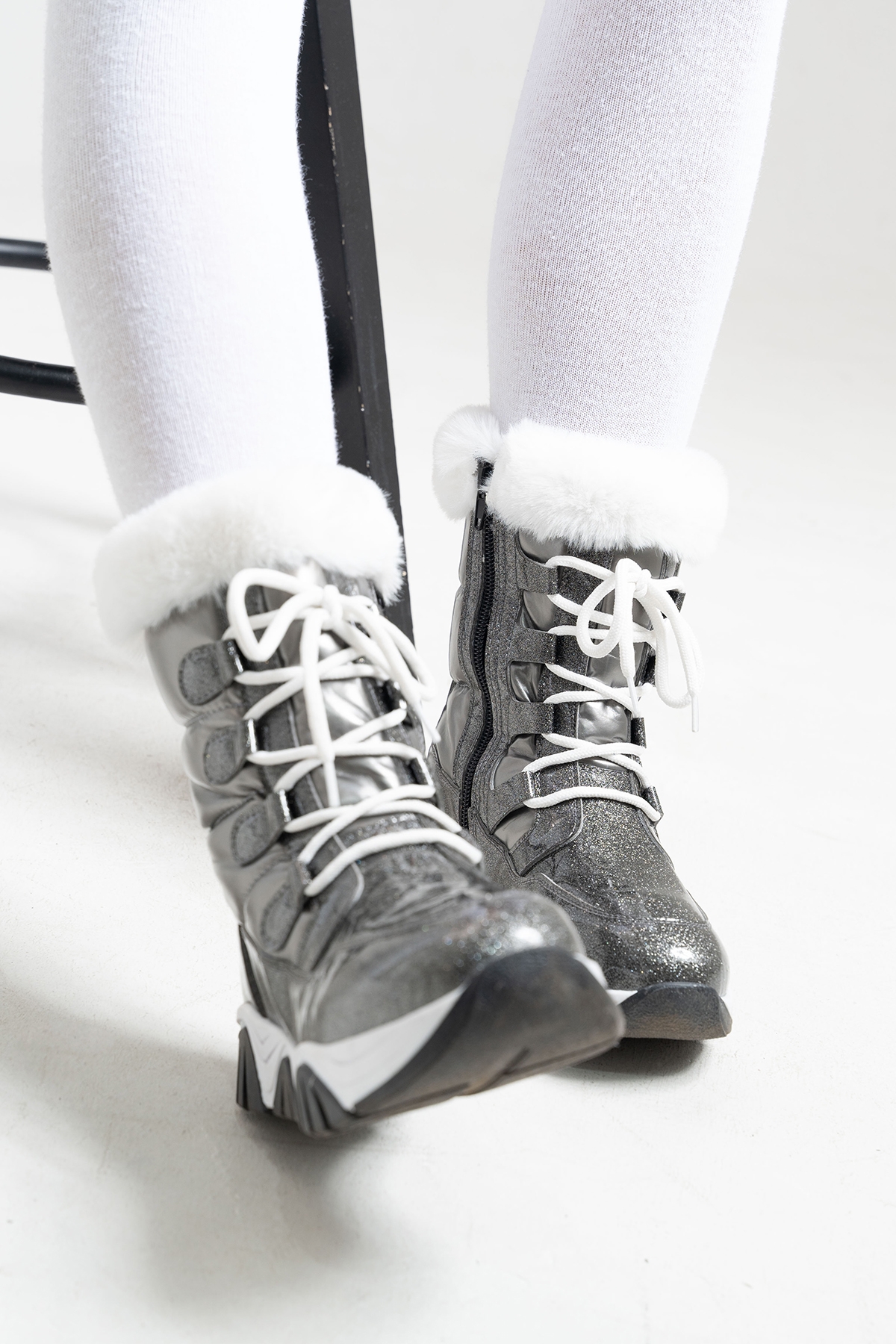 Kız Çocuk Platin Simli Rugan Deri Suya Dayanıklı Günlük Bot - Görsel 3