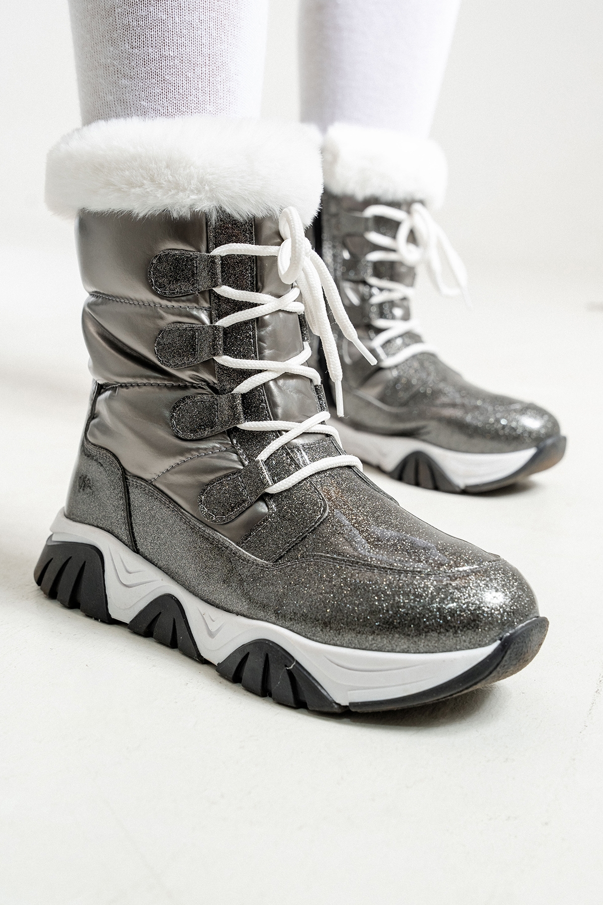 Kız Çocuk Platin Simli Rugan Deri Suya Dayanıklı Günlük Bot - Görsel 4