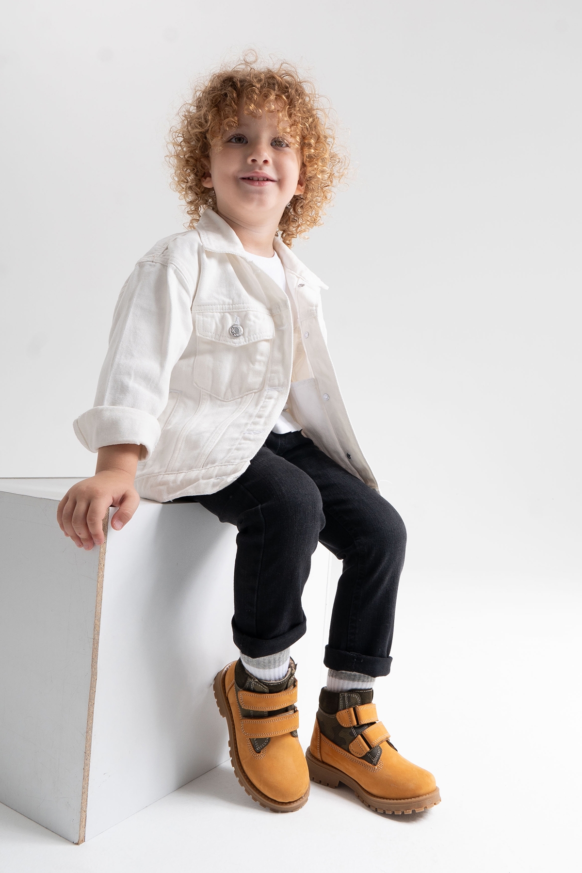 Erkek Çocuk Sarı Hakiki Deri Suya Dayanıklı Anatomik Günlük Bot - Görsel 2