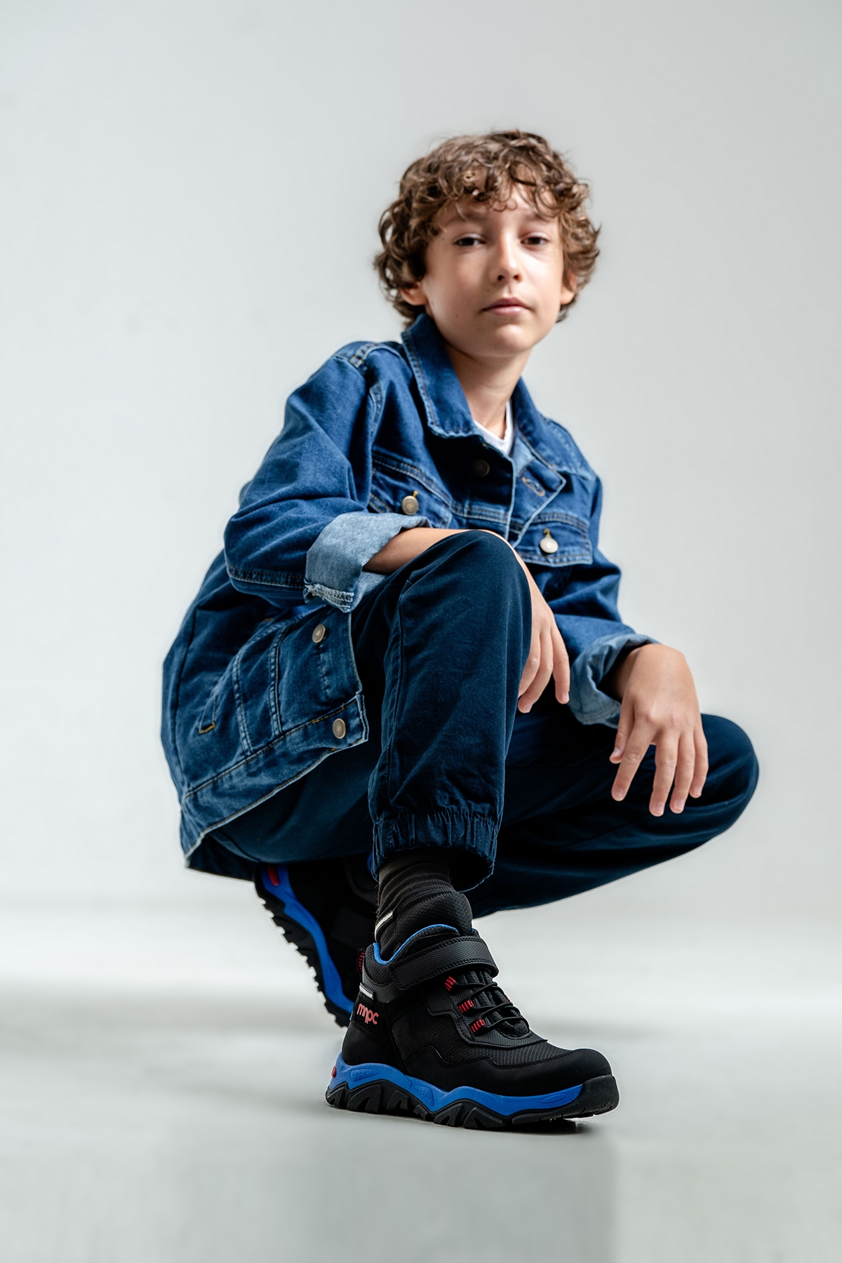 Erkek Çocuk Siyah Su Geçirmez Anatomik Günlük Bot - Görsel 2