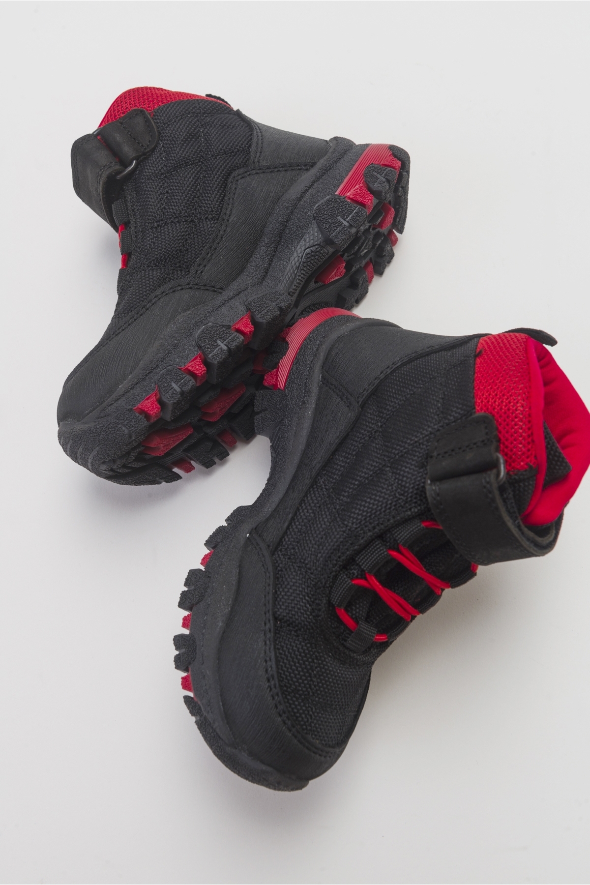 Erkek Çocuk Siyah-Kırmızı Suya Dayanıklı Microfiber Trekking Bot - Görsel 4