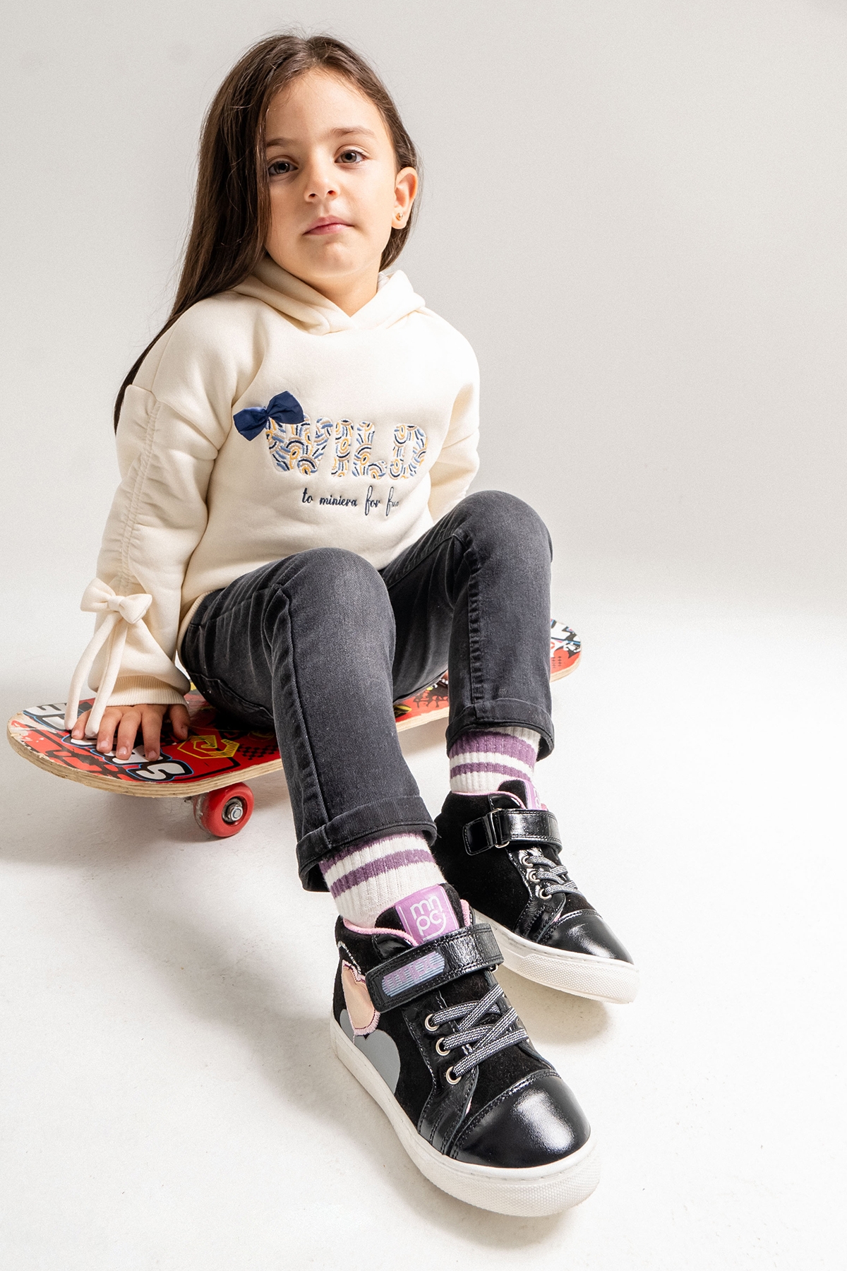 Kız Çocuk Siyah Hakiki Deri Suya Dayanıklı Anatomik Günlük Bot - Görsel 2