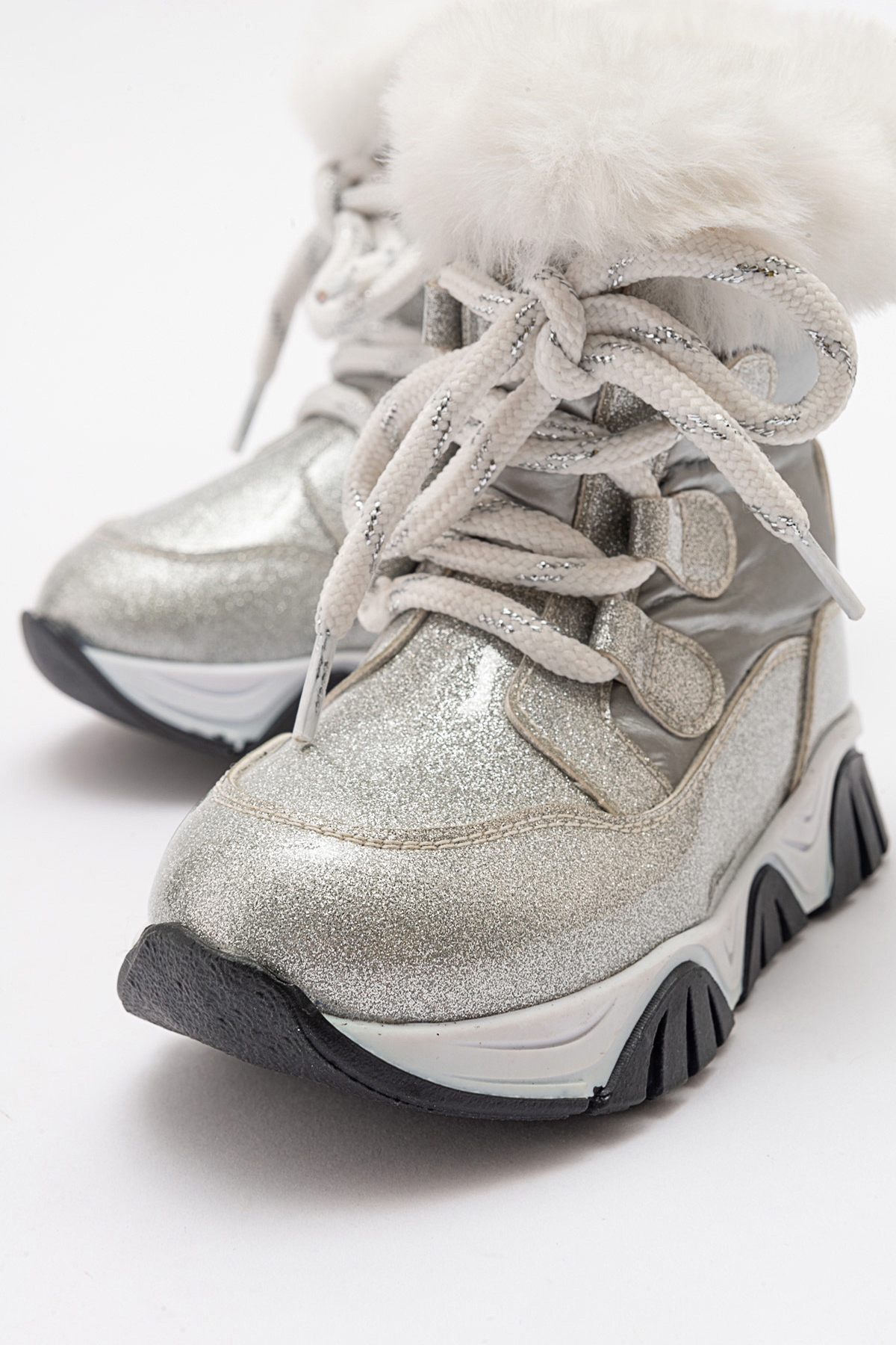 Kız Çocuk Gümüş Simli Rugan Deri Suya Dayanıklı Kürklü Günlük Bot - Görsel 3