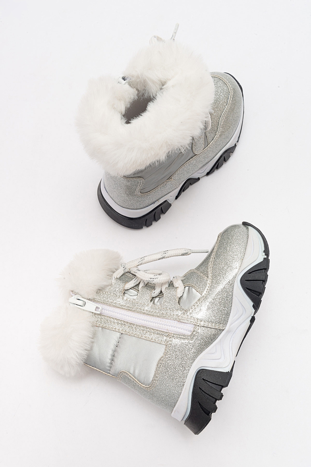 Kız Çocuk Gümüş Simli Rugan Deri Suya Dayanıklı Kürklü Günlük Bot - Görsel 4