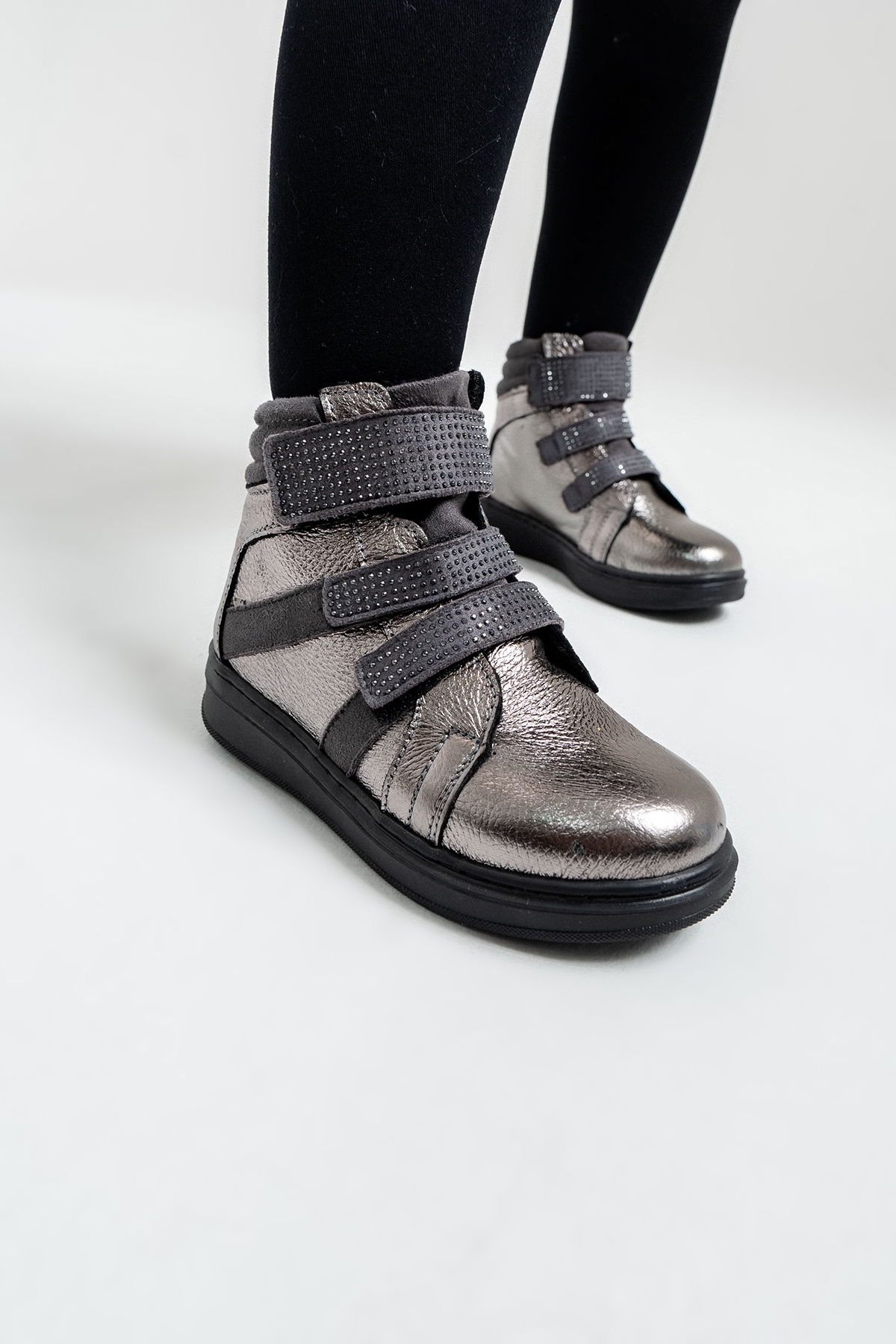 Kız Çocuk Gümüş Hakiki Deri Suya Dayanıklı Anatomik Günlük Bot - Görsel 6