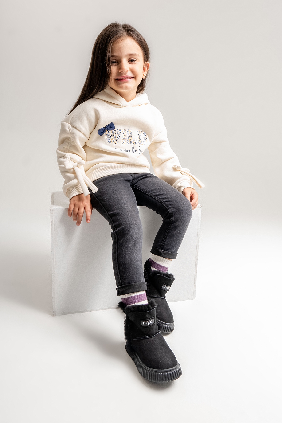 Kız Çocuk Siyah Hakiki Deri Suya Dayanıklı Kürklü Günlük Bot - Görsel 3