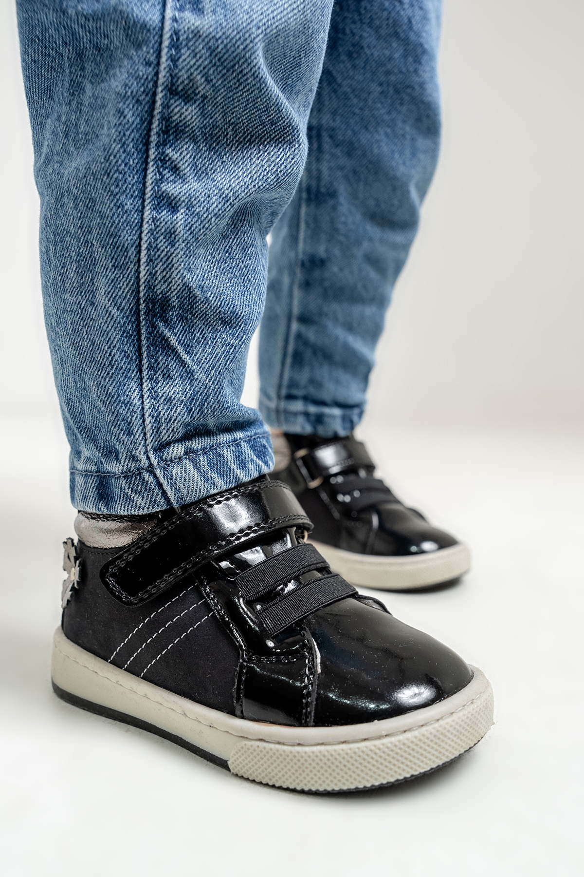 Kız Çocuk Siyah Hakiki Deri Suya Dayanıklı Anatomik Günlük Bot - Görsel 2