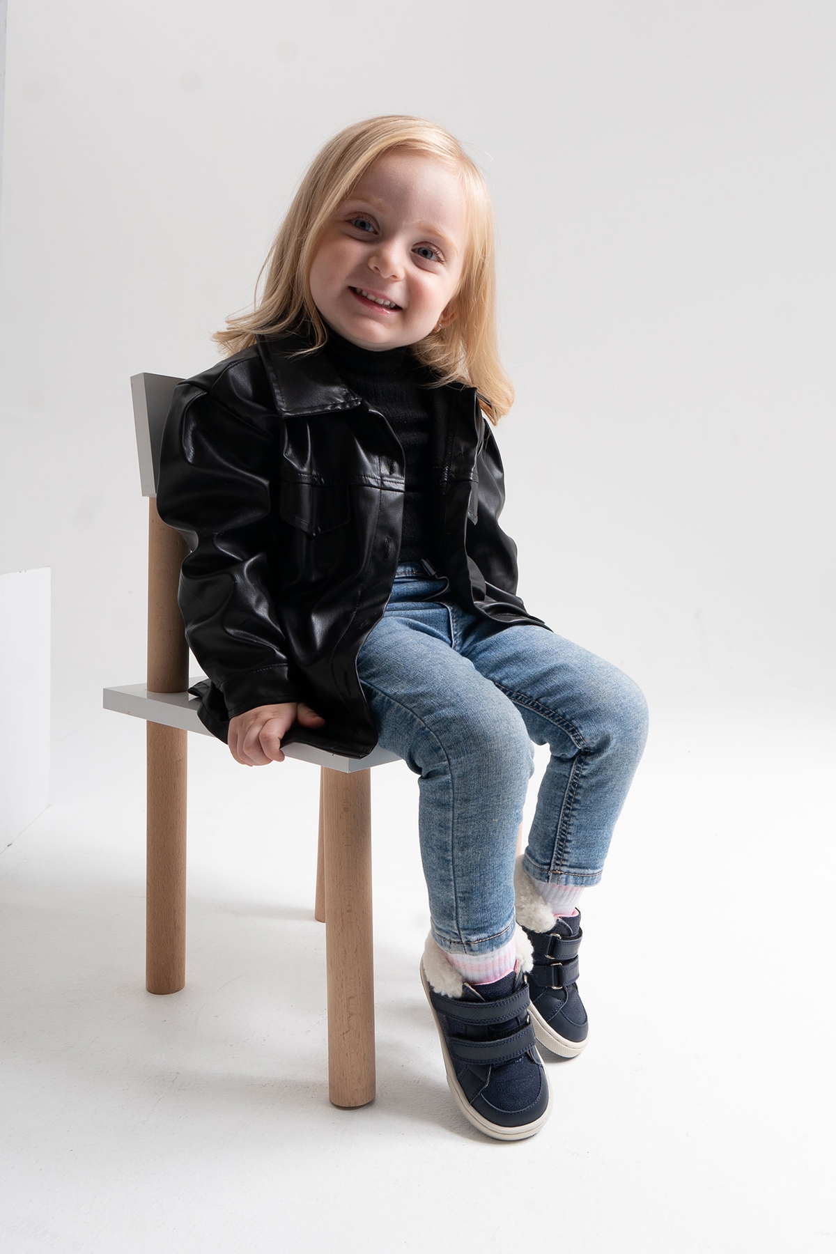 Kız Çocuk Lacivert Hakiki Deri Suya Dayanıklı Anatomik Günlük Bot - Görsel 2