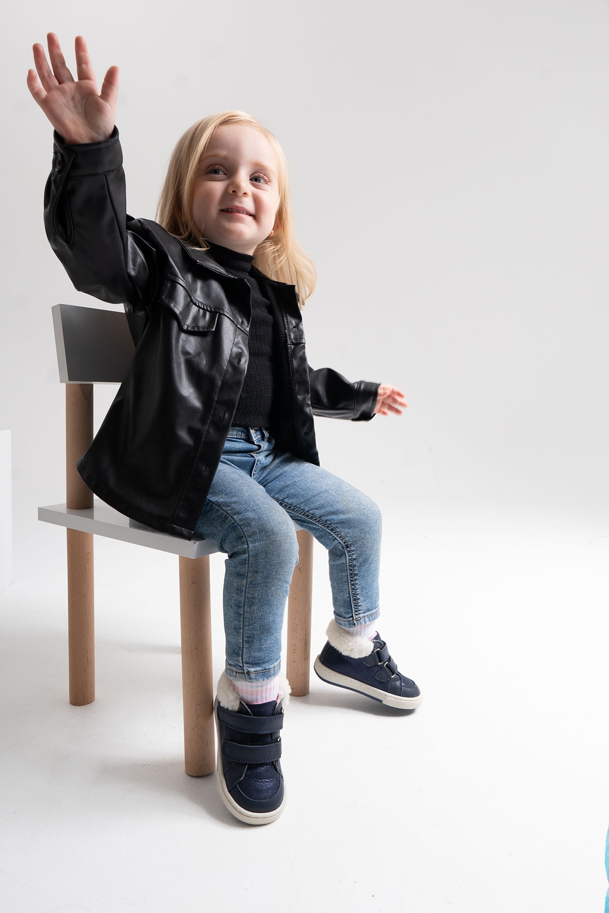 Kız Çocuk Lacivert Hakiki Deri Suya Dayanıklı Anatomik Günlük Bot - Görsel 3