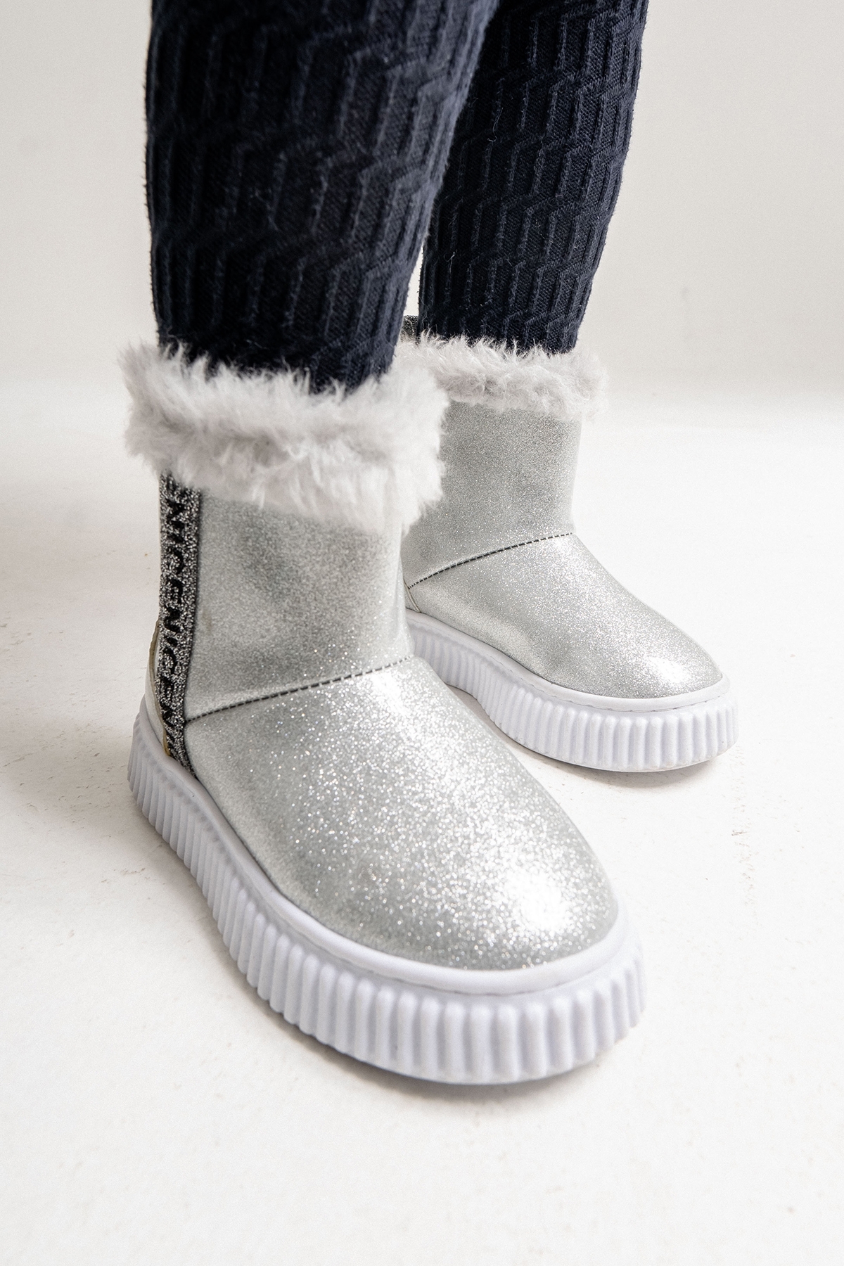 Kız Çocuk Gümüş Simli Suni Deri Kürklü Anatomik Kar Botu - Görsel 5