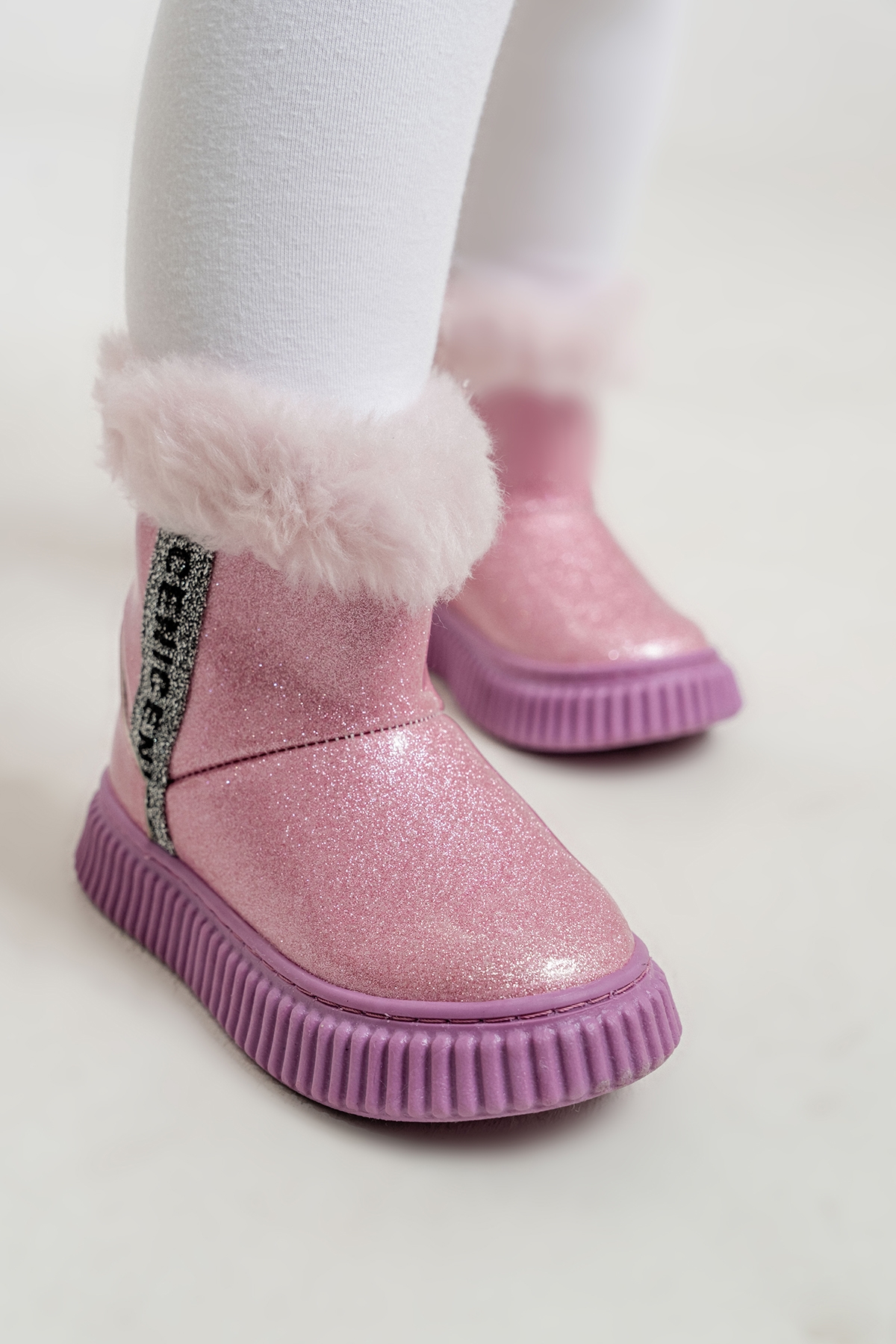 Kız Çocuk Pembe Simli Suni Deri Kürklü Anatomik Kar Botu - Görsel 4