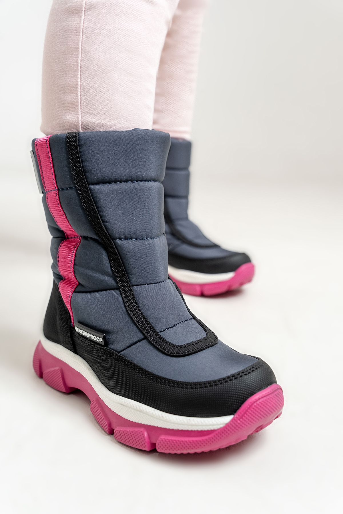 Kız Çocuk Gri Su Geçirmez Anatomik Günlük Bot - Görsel 2