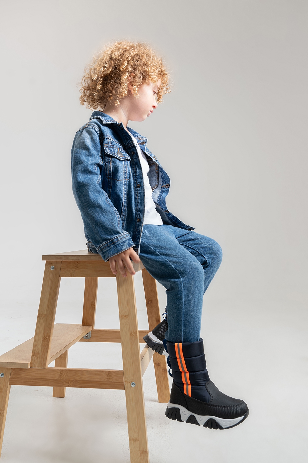 Erkek Çocuk Lacivert Suni Deri Suya Dayanıklı Kürklü Kar Botu - Görsel 3